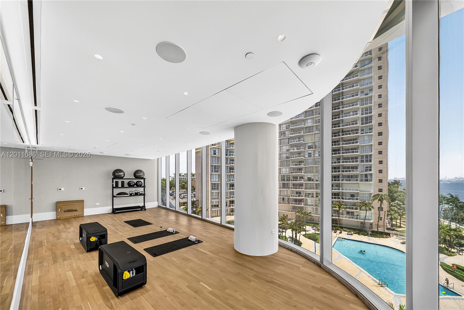 image Una Residences23