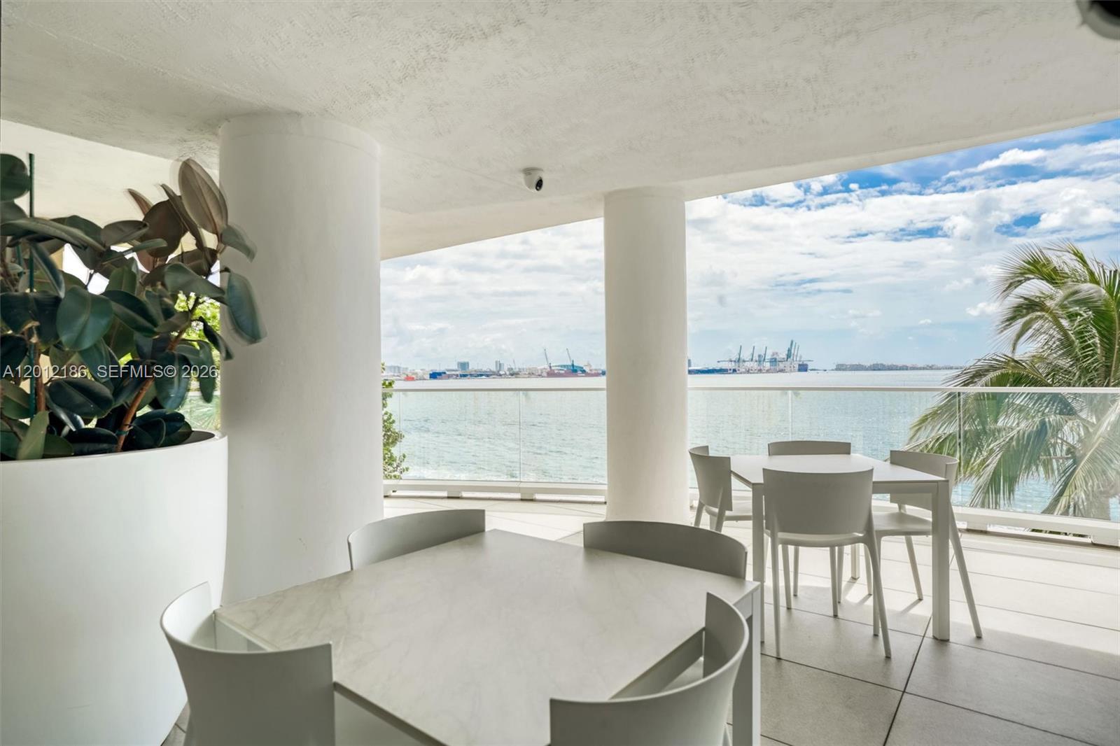image Isola32
