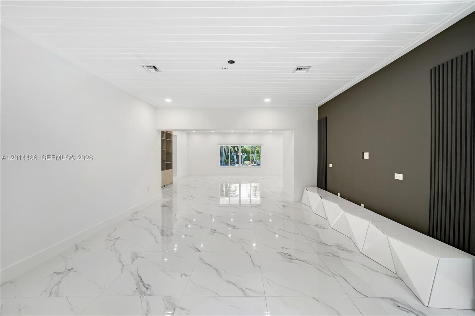 711 Sunset Dr Coral Gables, FL 33143