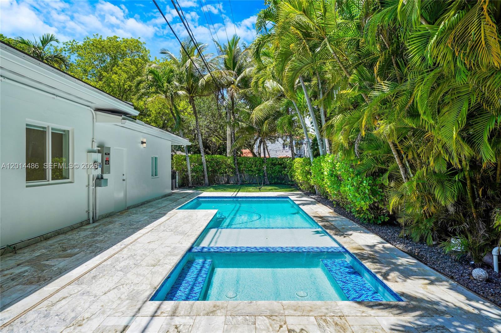 711 Sunset Dr Coral Gables, FL 33143