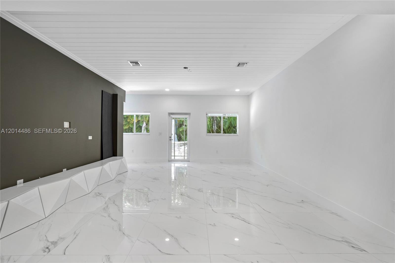 711 Sunset Dr Coral Gables, FL 33143