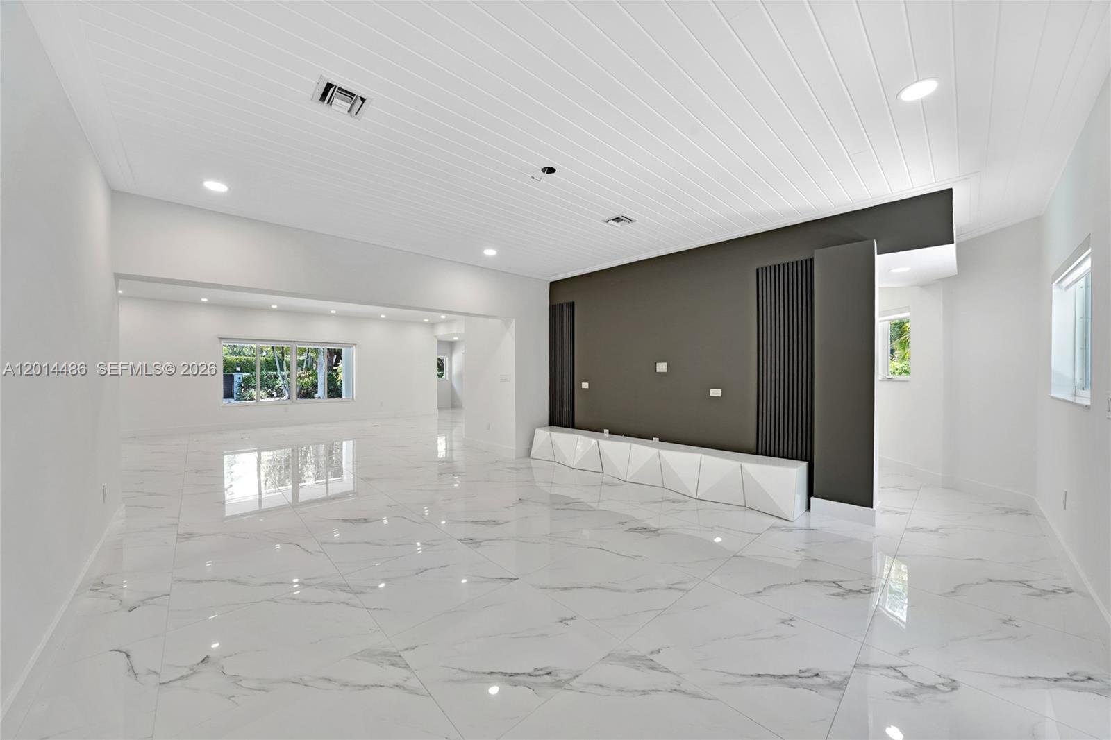 711 Sunset Dr Coral Gables, FL 33143