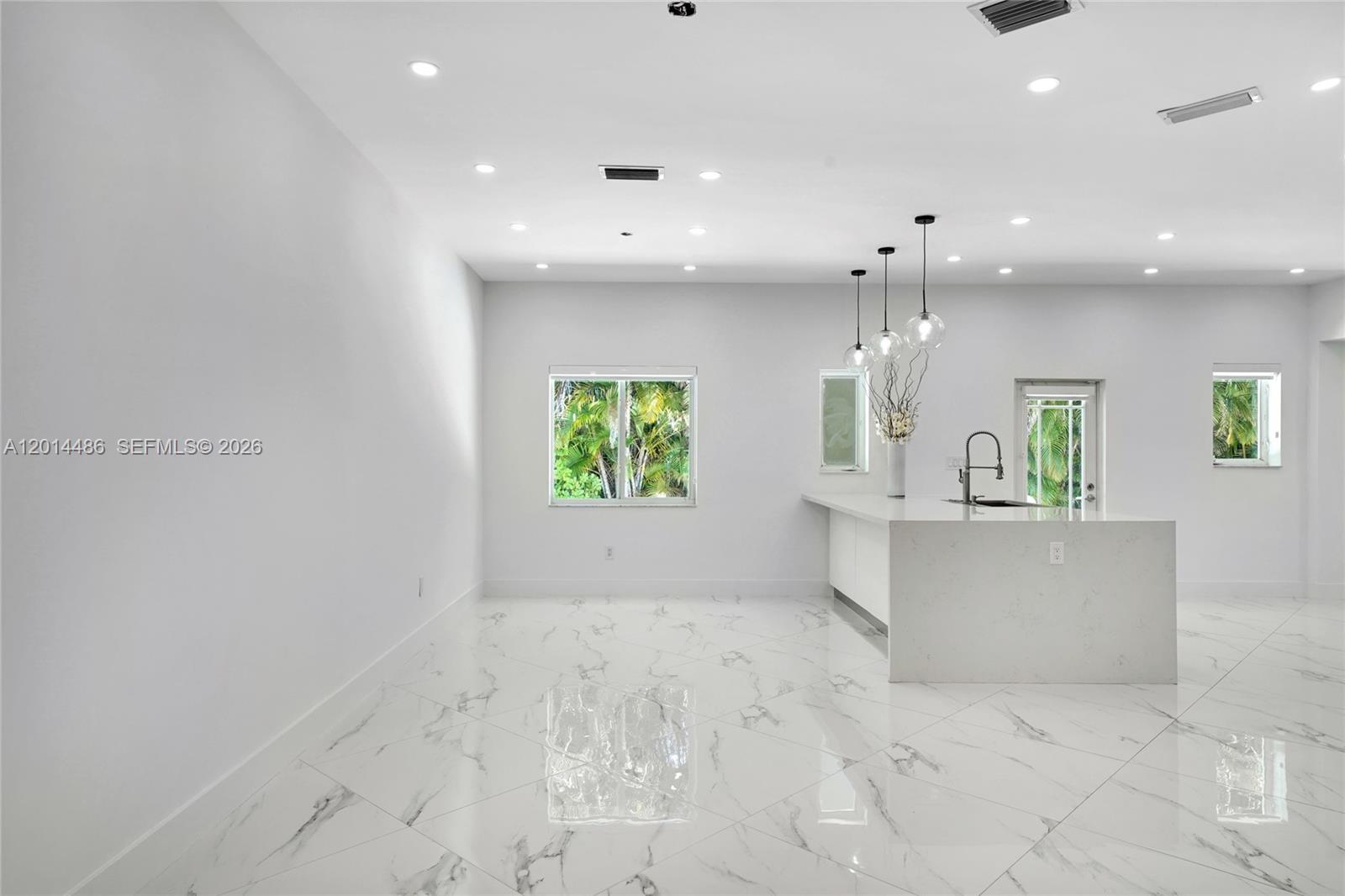 711 Sunset Dr Coral Gables, FL 33143