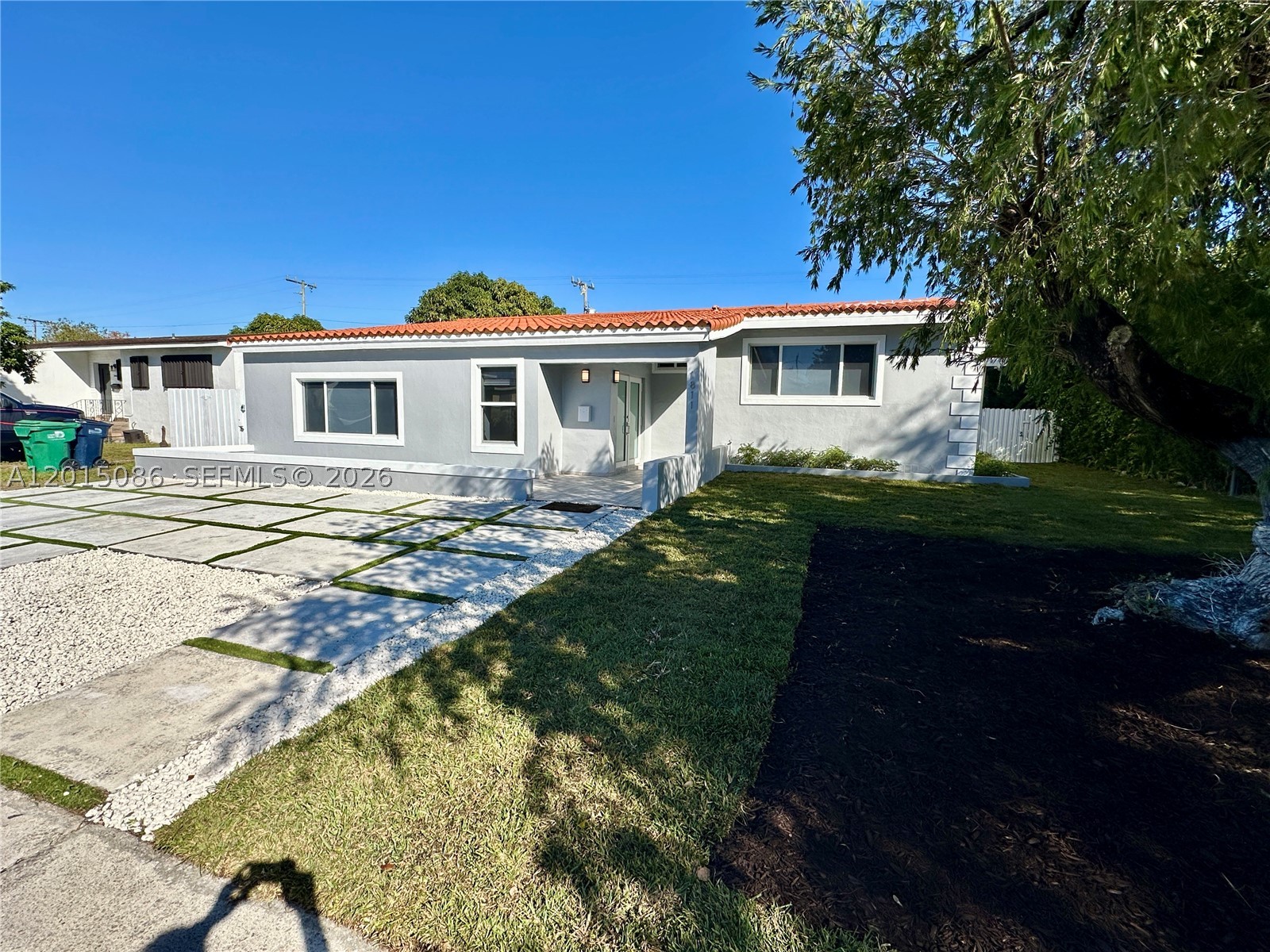 1811 SW 83rd Ave