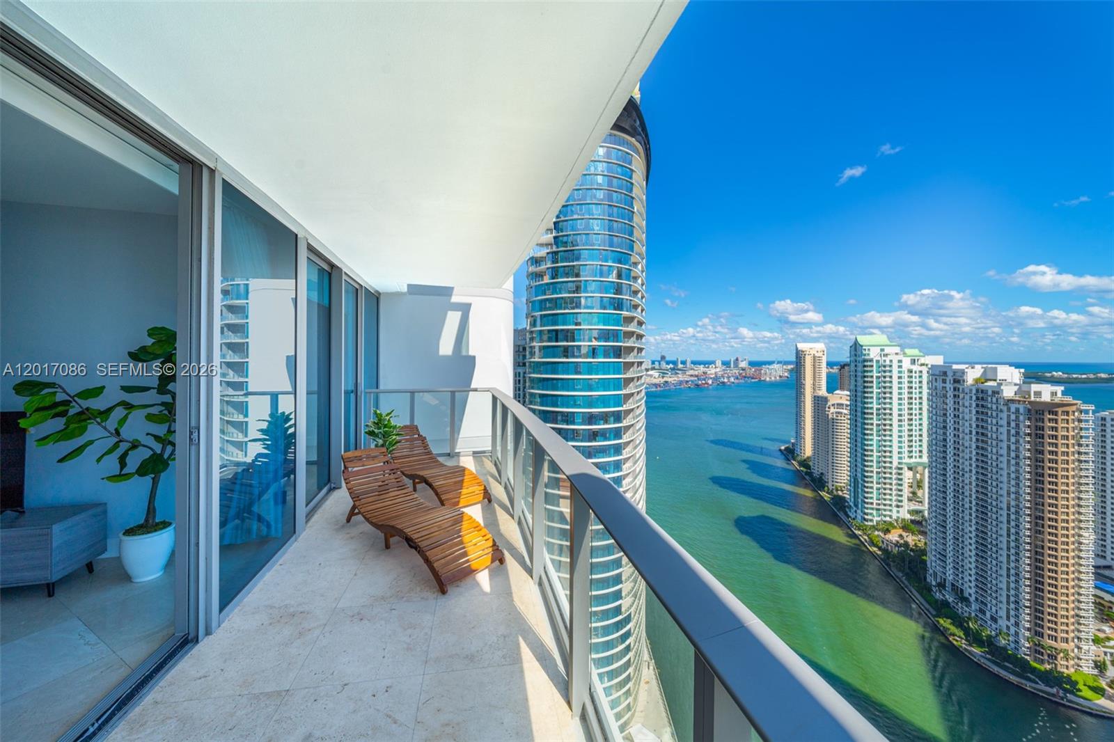 200 Biscayne Blvd Way #4308