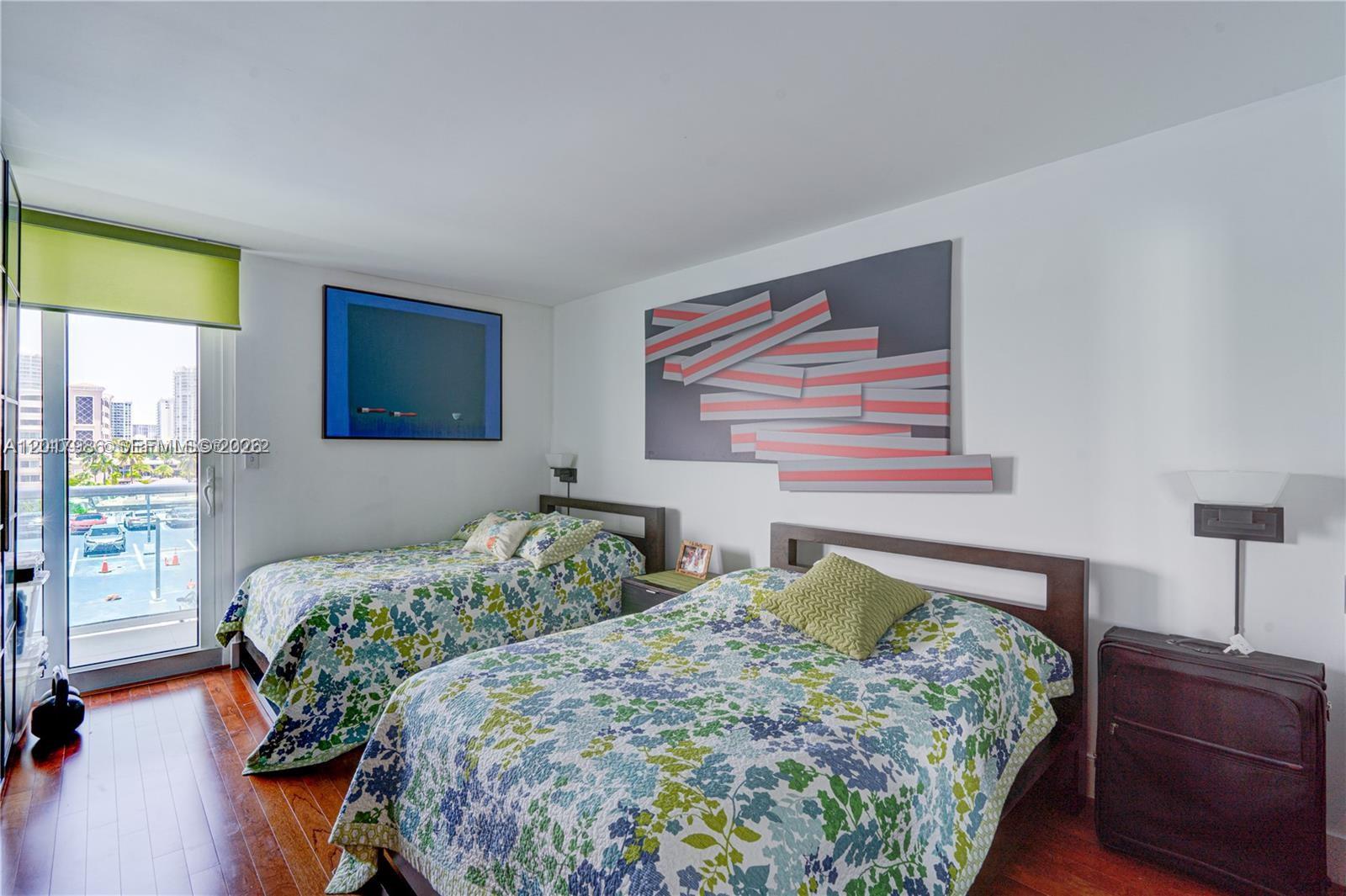 image Arlen House East18