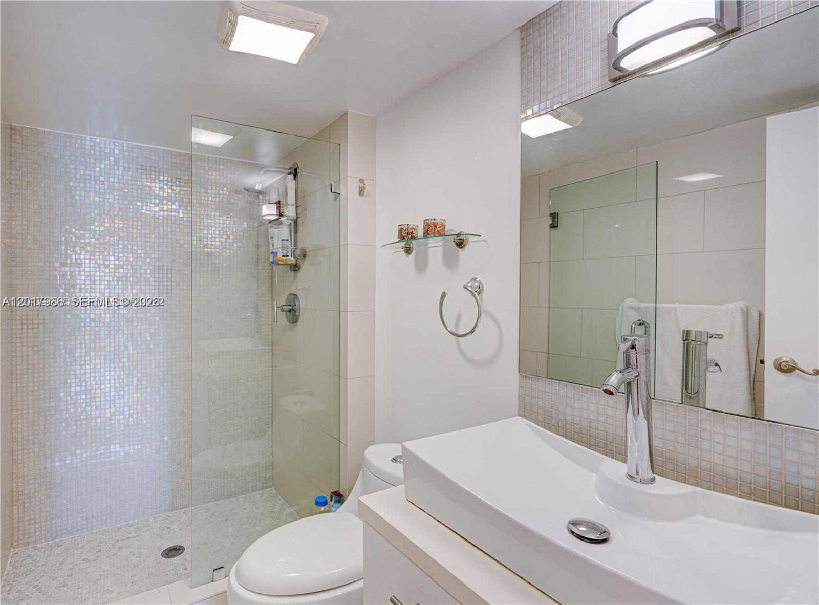 image Arlen House East19