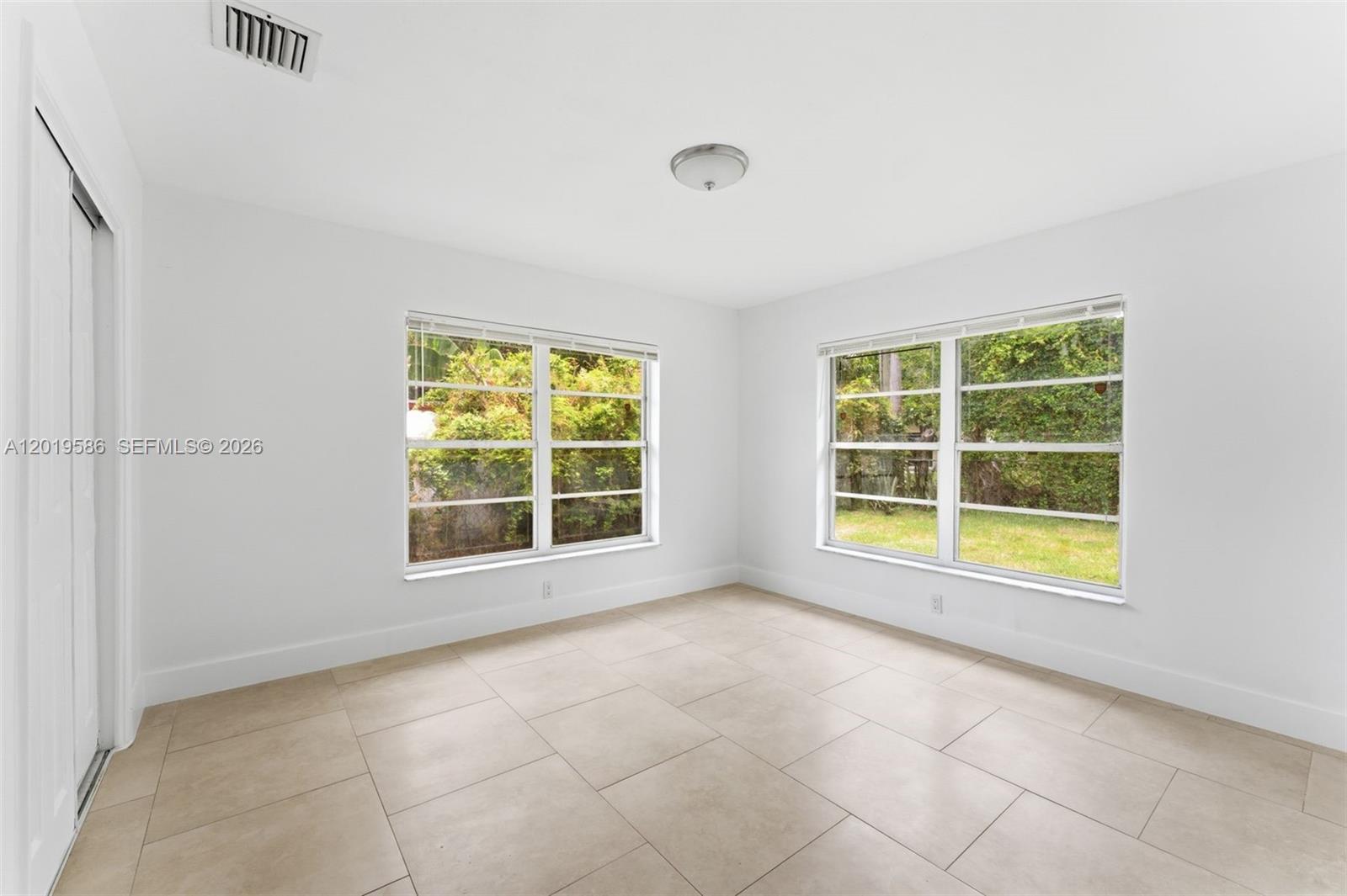 14731 NE 8th Ct Miami, FL 33161