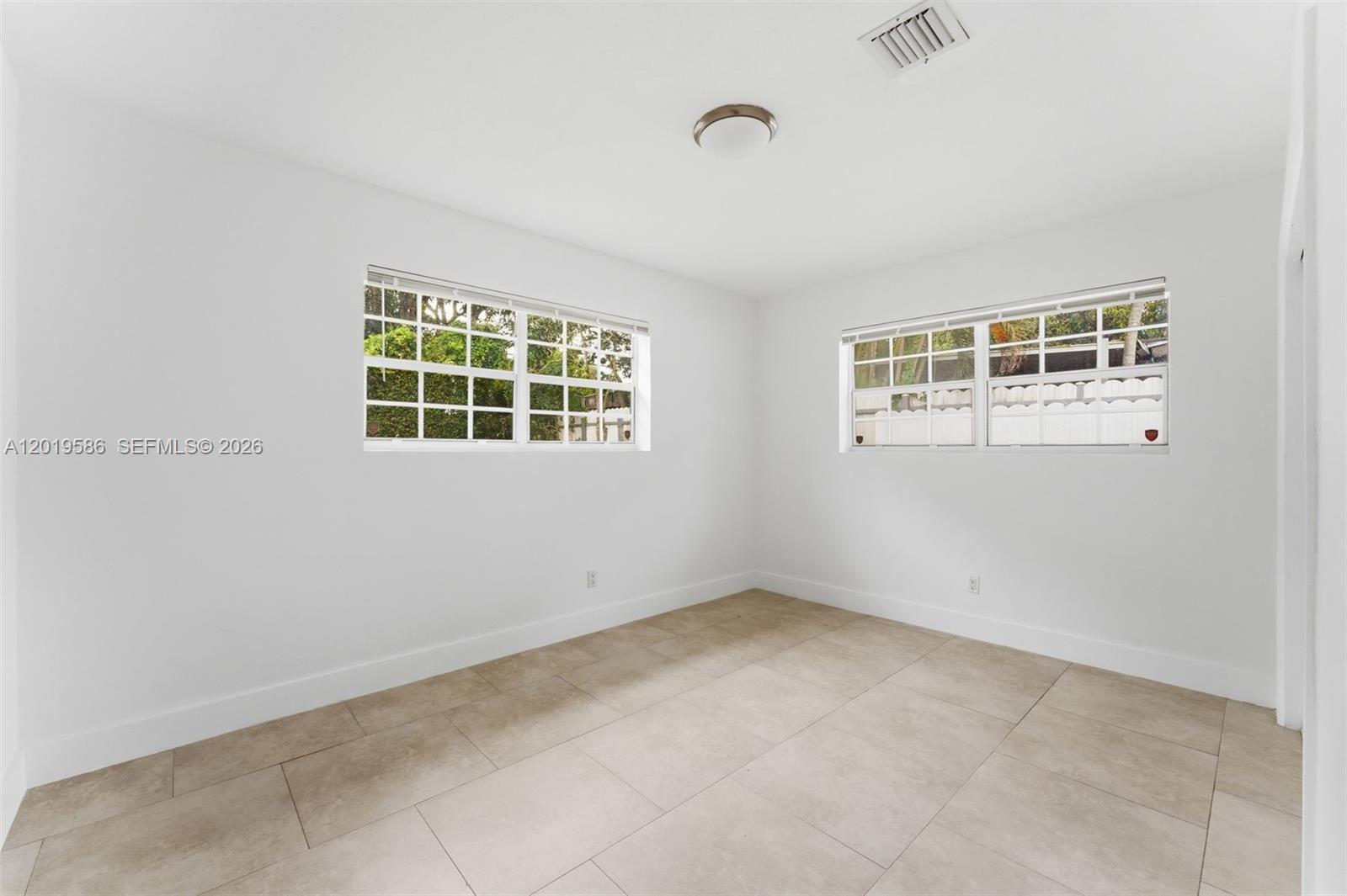 14731 NE 8th Ct Miami, FL 33161