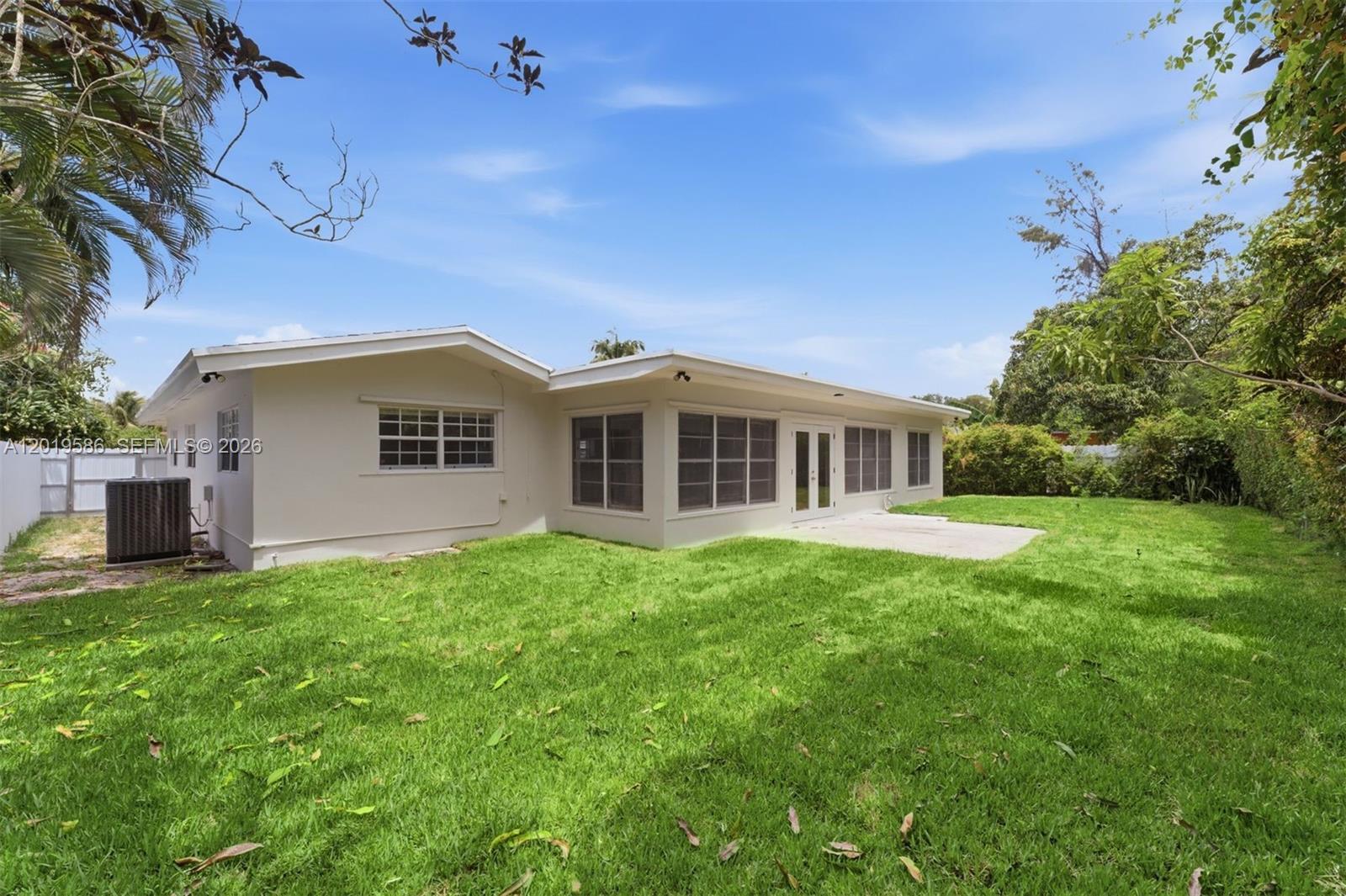14731 NE 8th Ct Miami, FL 33161