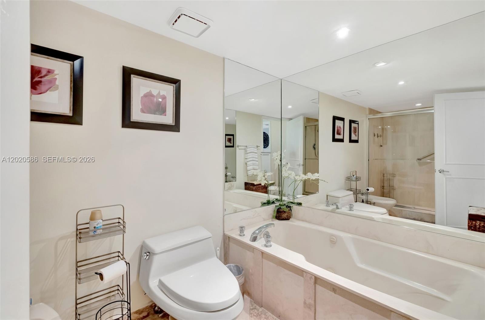 image Brickell Key One11