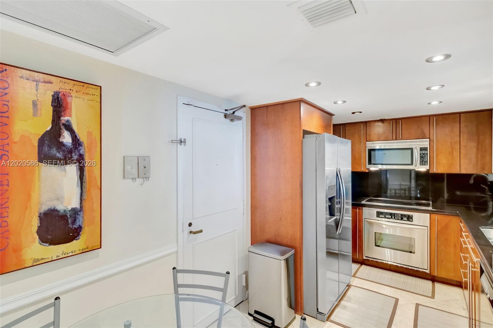 image Brickell Key One14