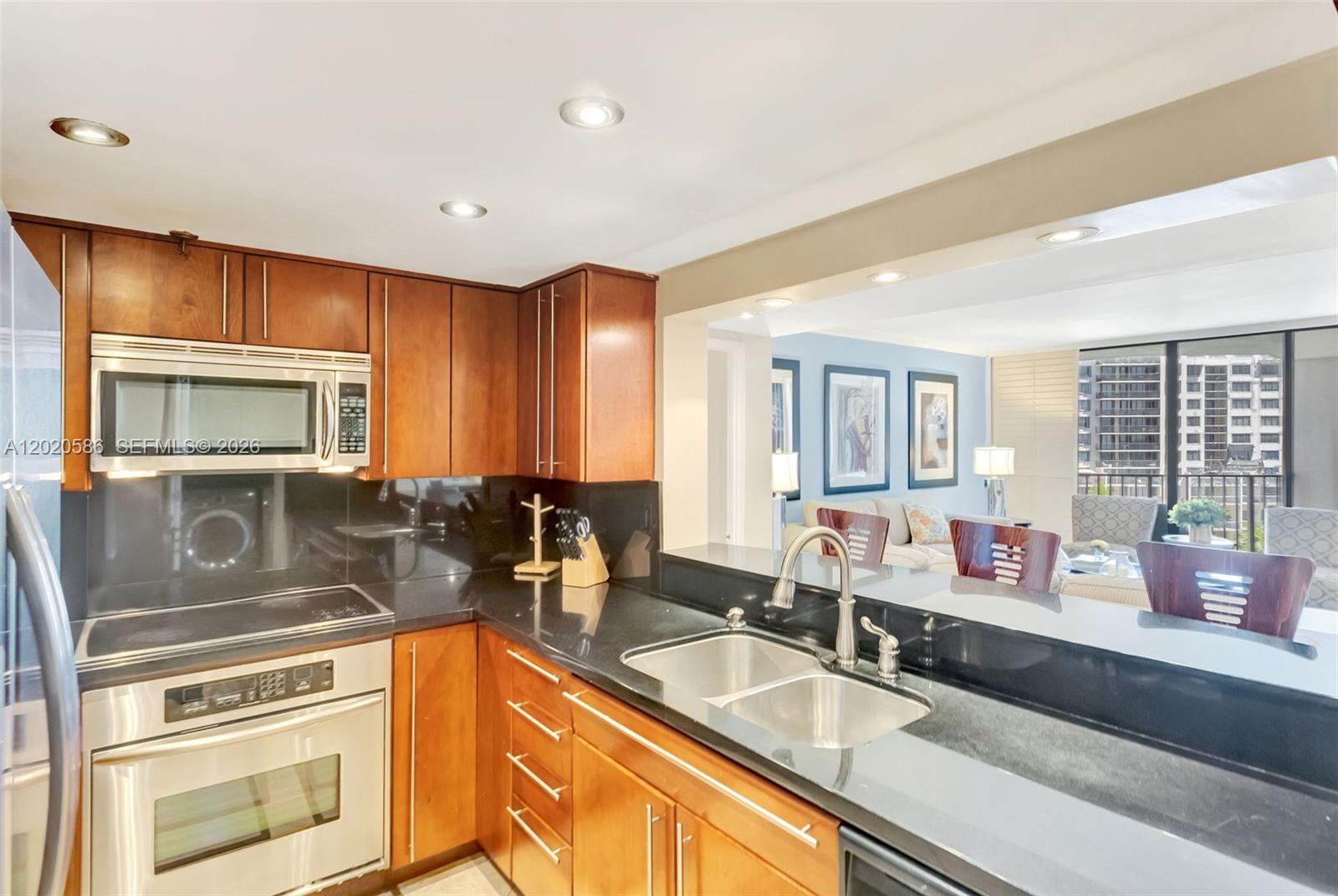image Brickell Key One15
