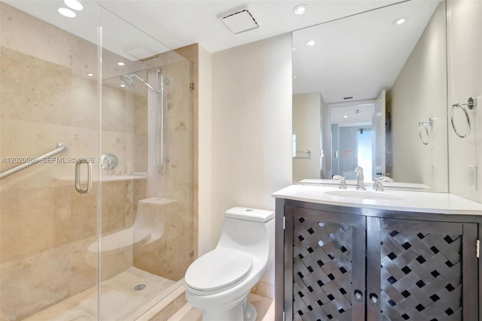 image Brickell Key One20