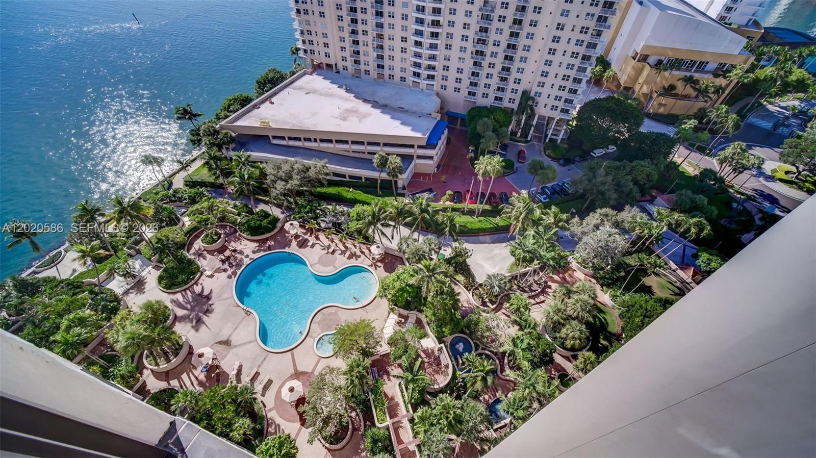 image Brickell Key One37