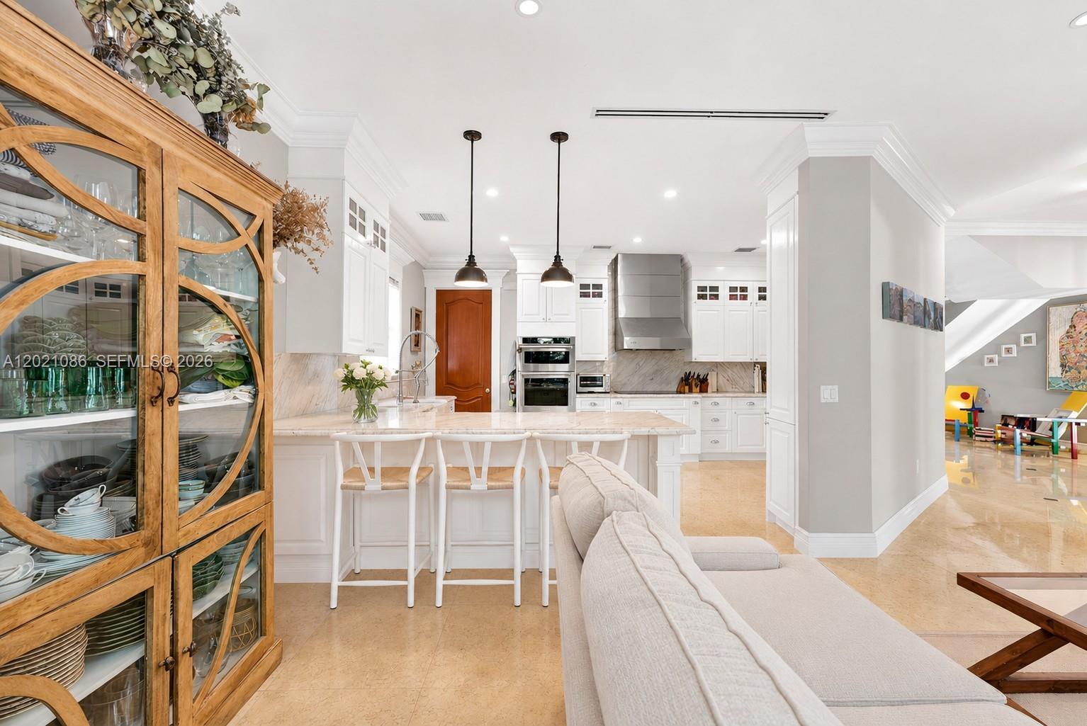 442 Ridgewood Rd Key Biscayne, FL 33149