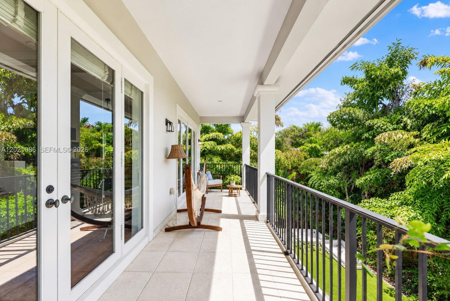 442 Ridgewood Rd Key Biscayne, FL 33149