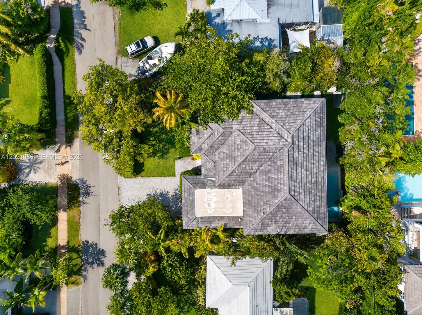 442 Ridgewood Rd Key Biscayne, FL 33149