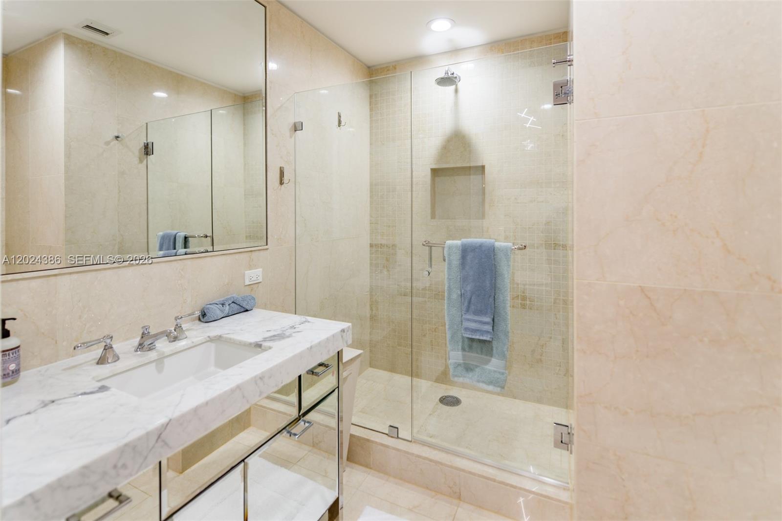 17475 Collins Ave #1703 Sunny Isles Beach, FL 33160