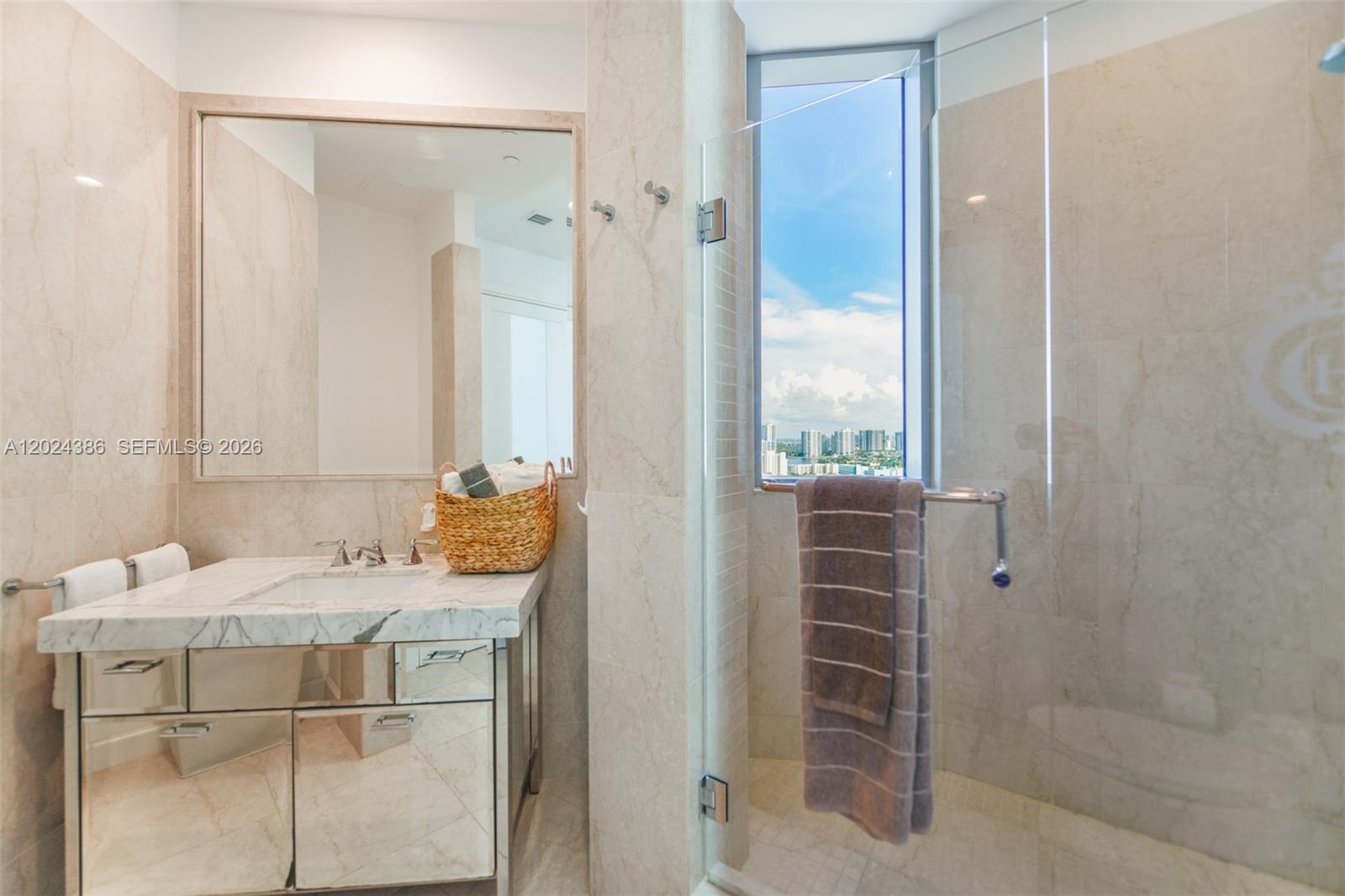17475 Collins Ave #1703 Sunny Isles Beach, FL 33160