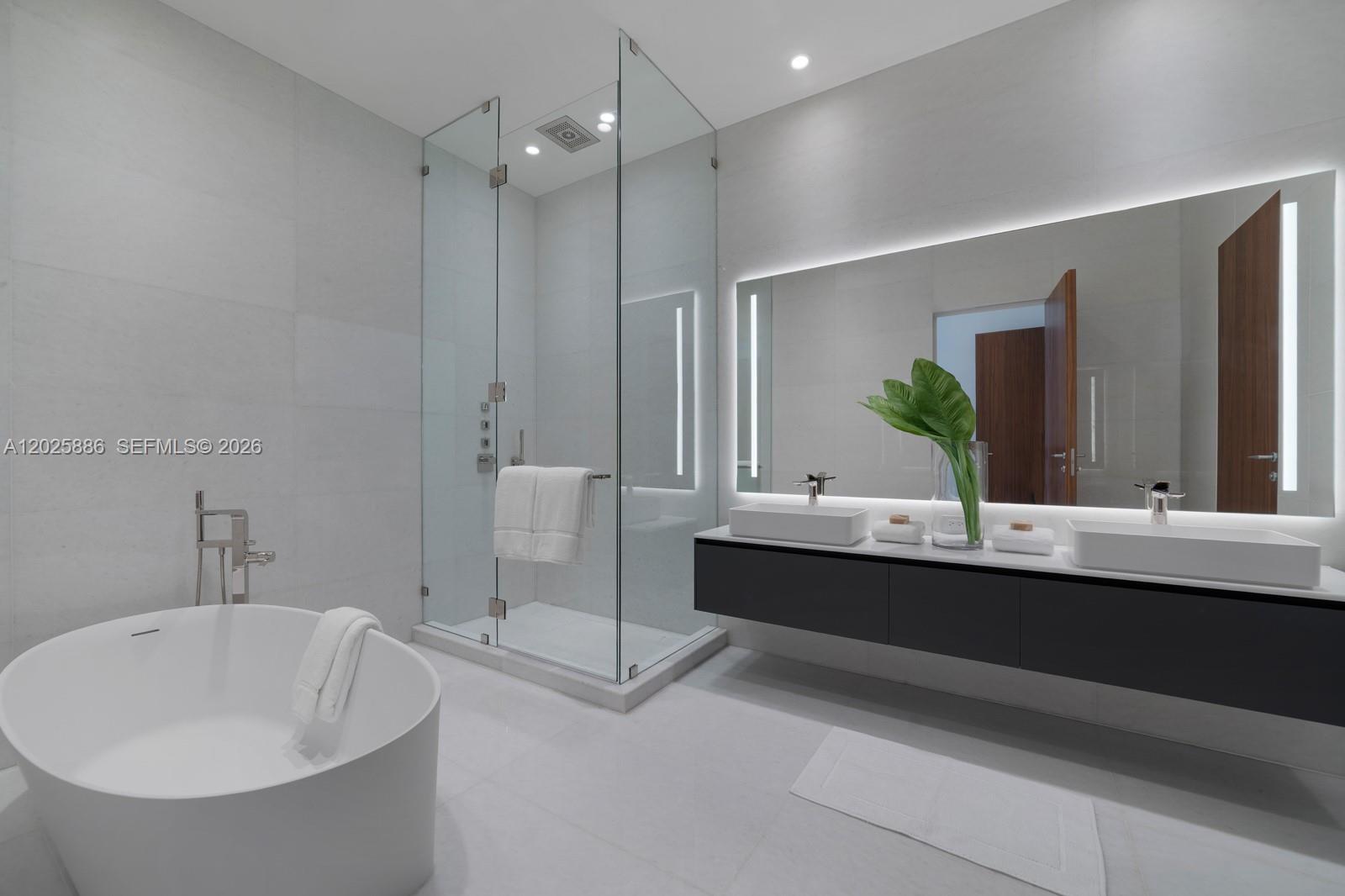 5 Grove Isle #PH-L05 Coconut Grove, FL 33133