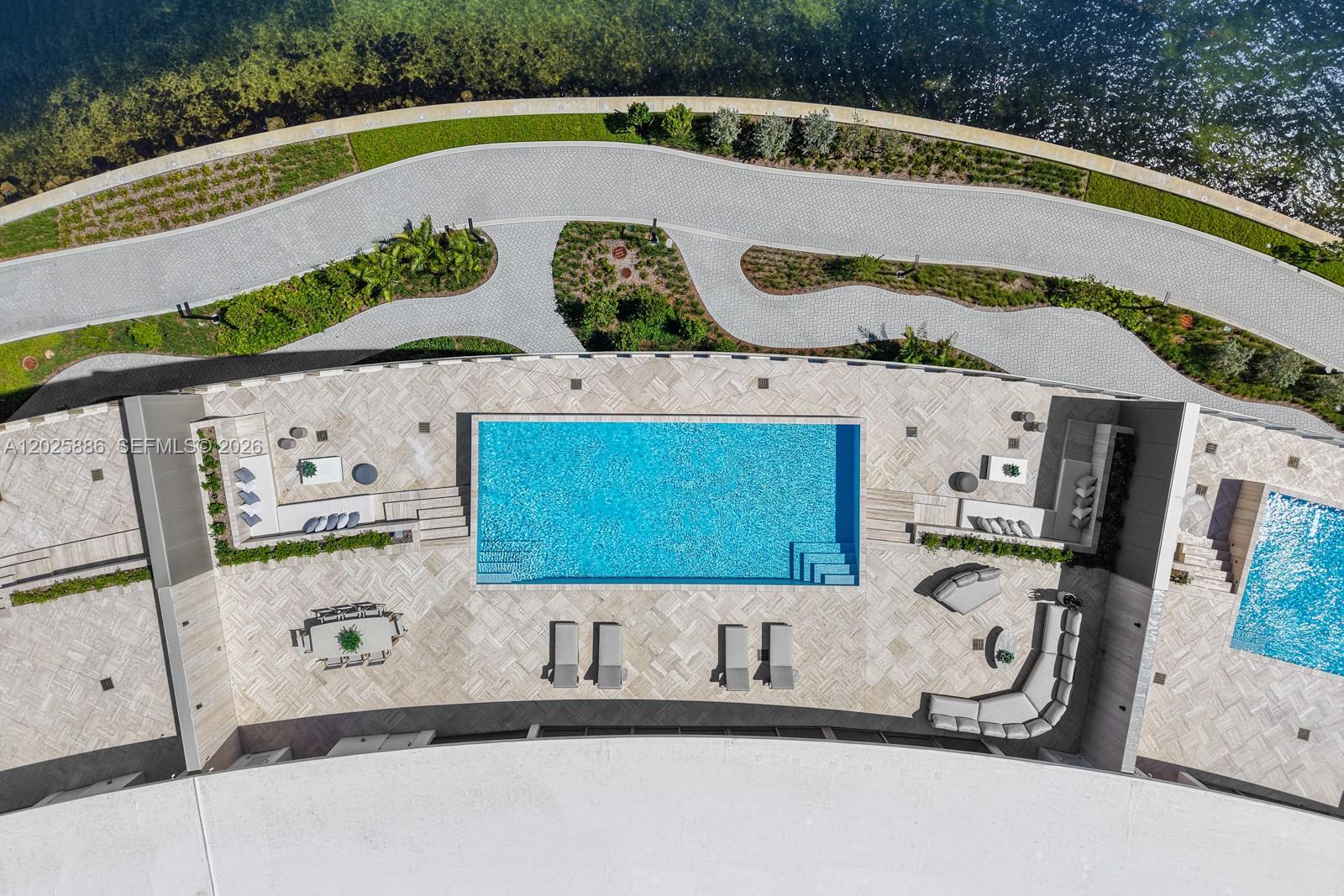 5 Grove Isle #PH-L05 Coconut Grove, FL 33133