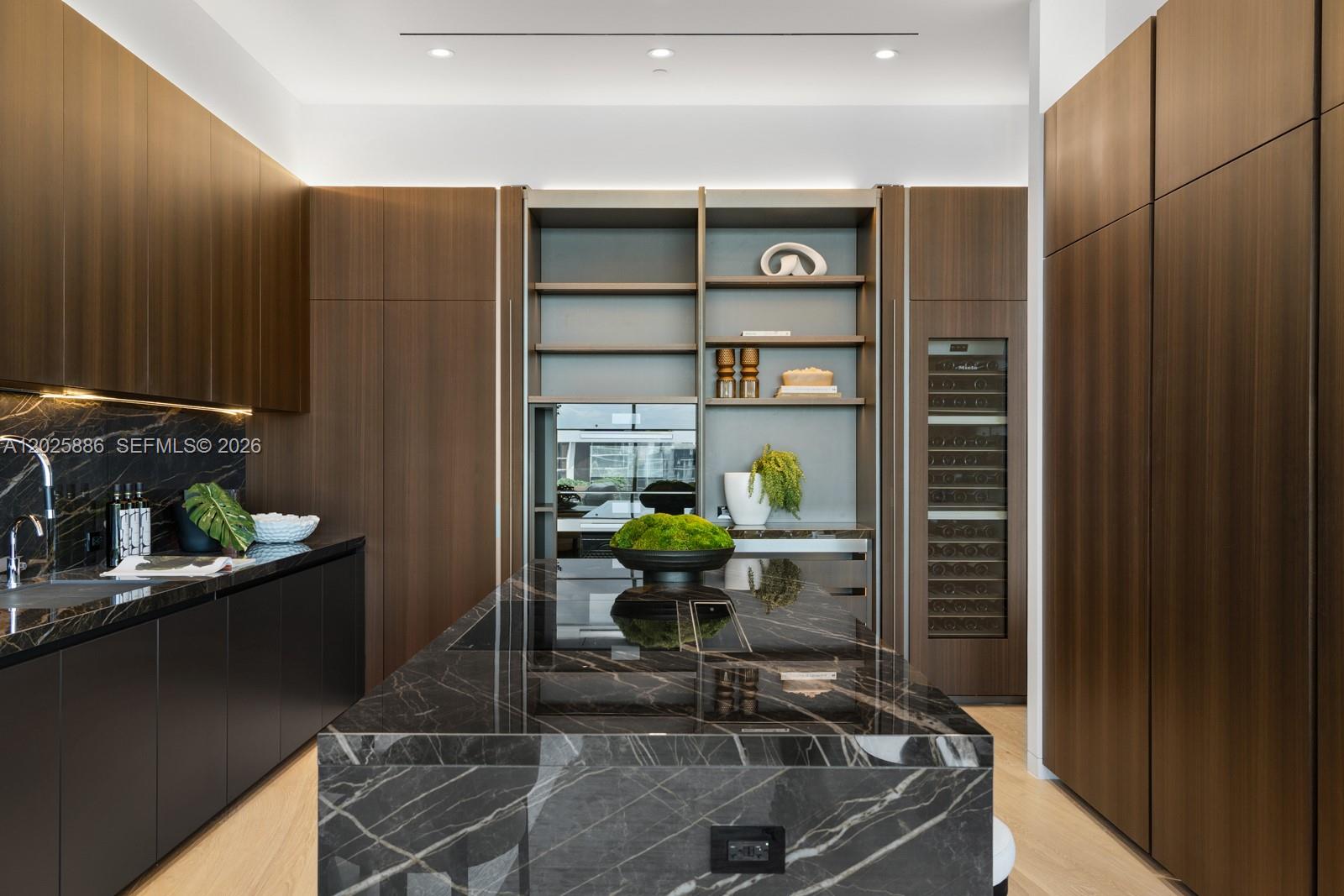 5 Grove Isle #PH-L05 Coconut Grove, FL 33133