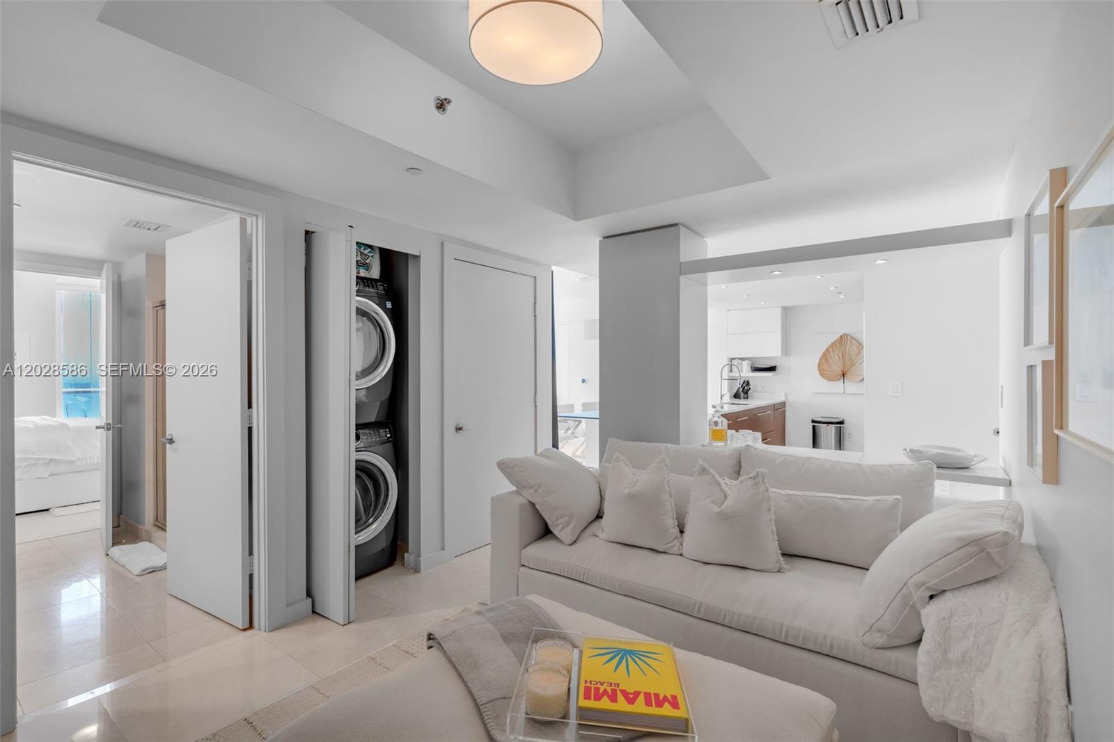 465 Brickell Ave #2703 Miami, FL 33131