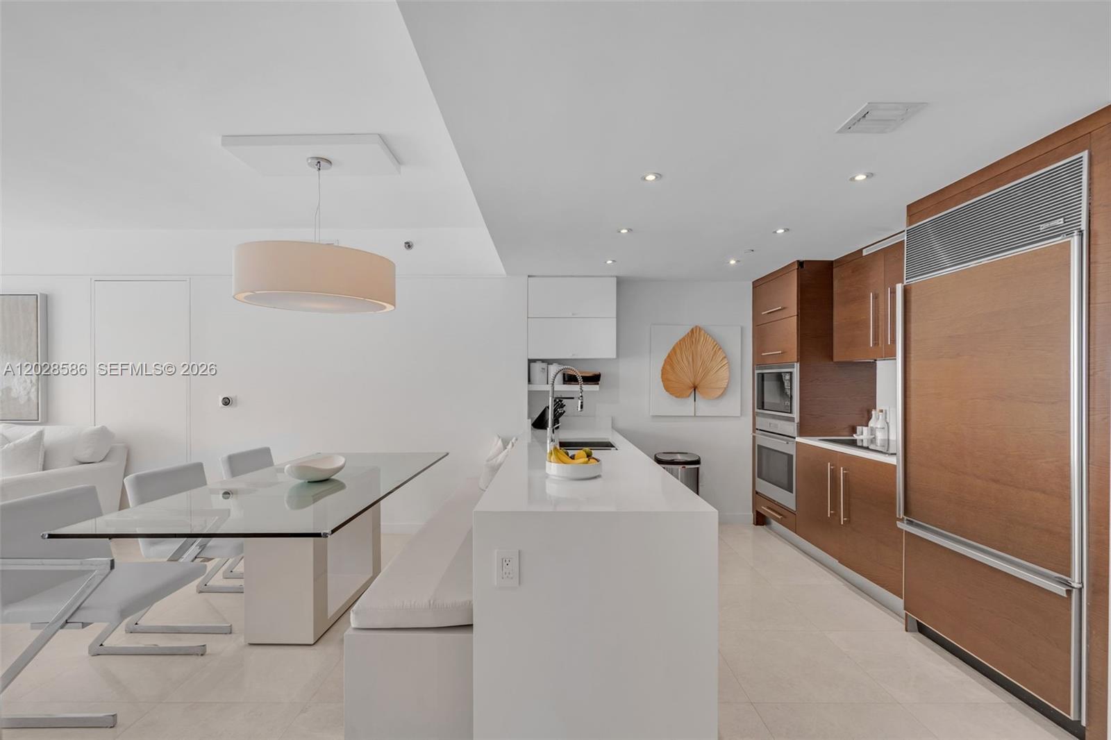 465 Brickell Ave #2703 Miami, FL 33131