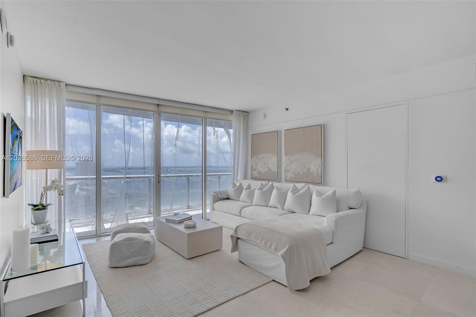 465 Brickell Ave #2703 Miami, FL 33131