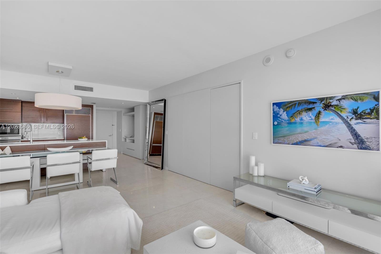 465 Brickell Ave #2703 Miami, FL 33131