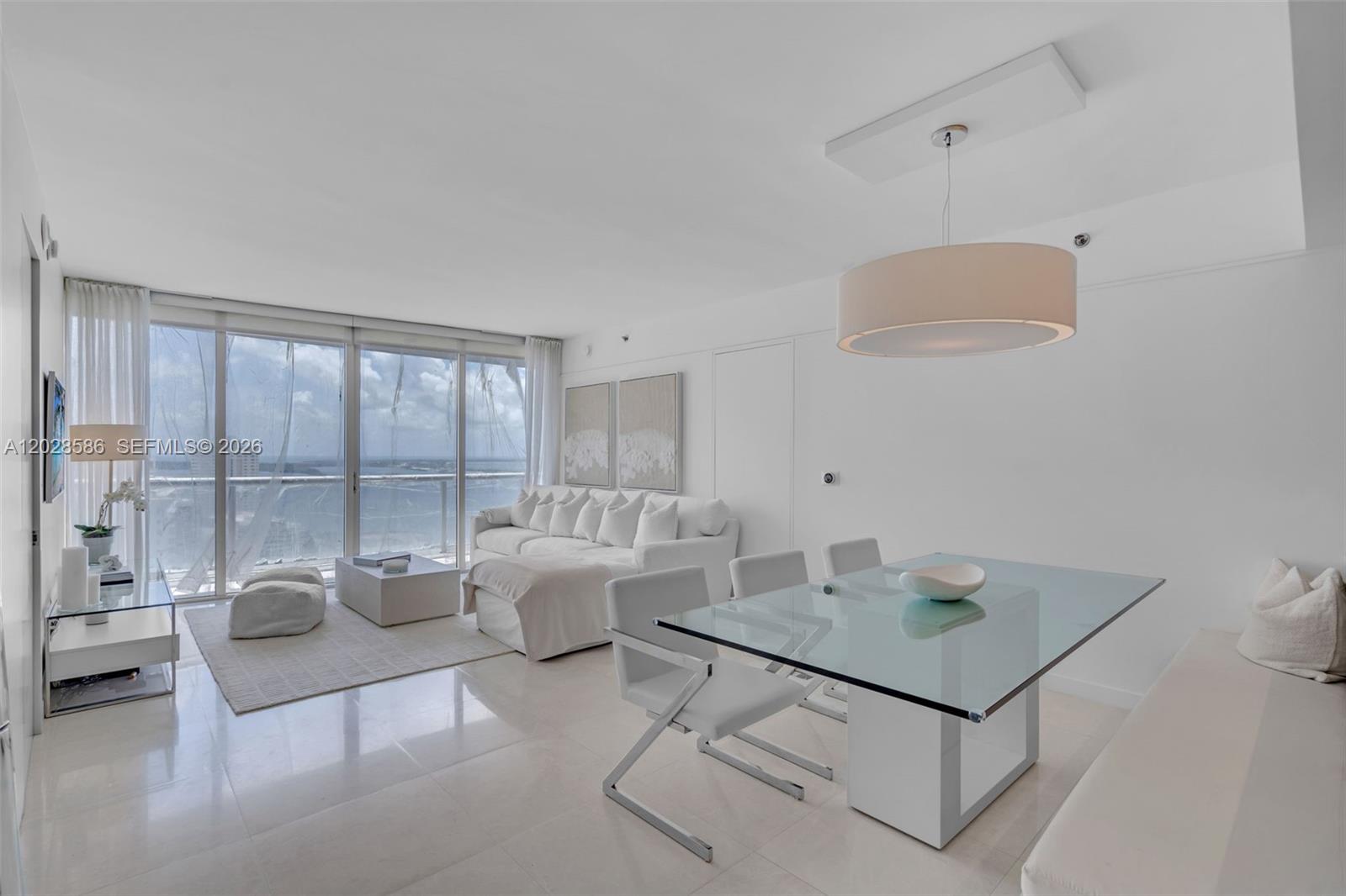 465 Brickell Ave #2703 Miami, FL 33131