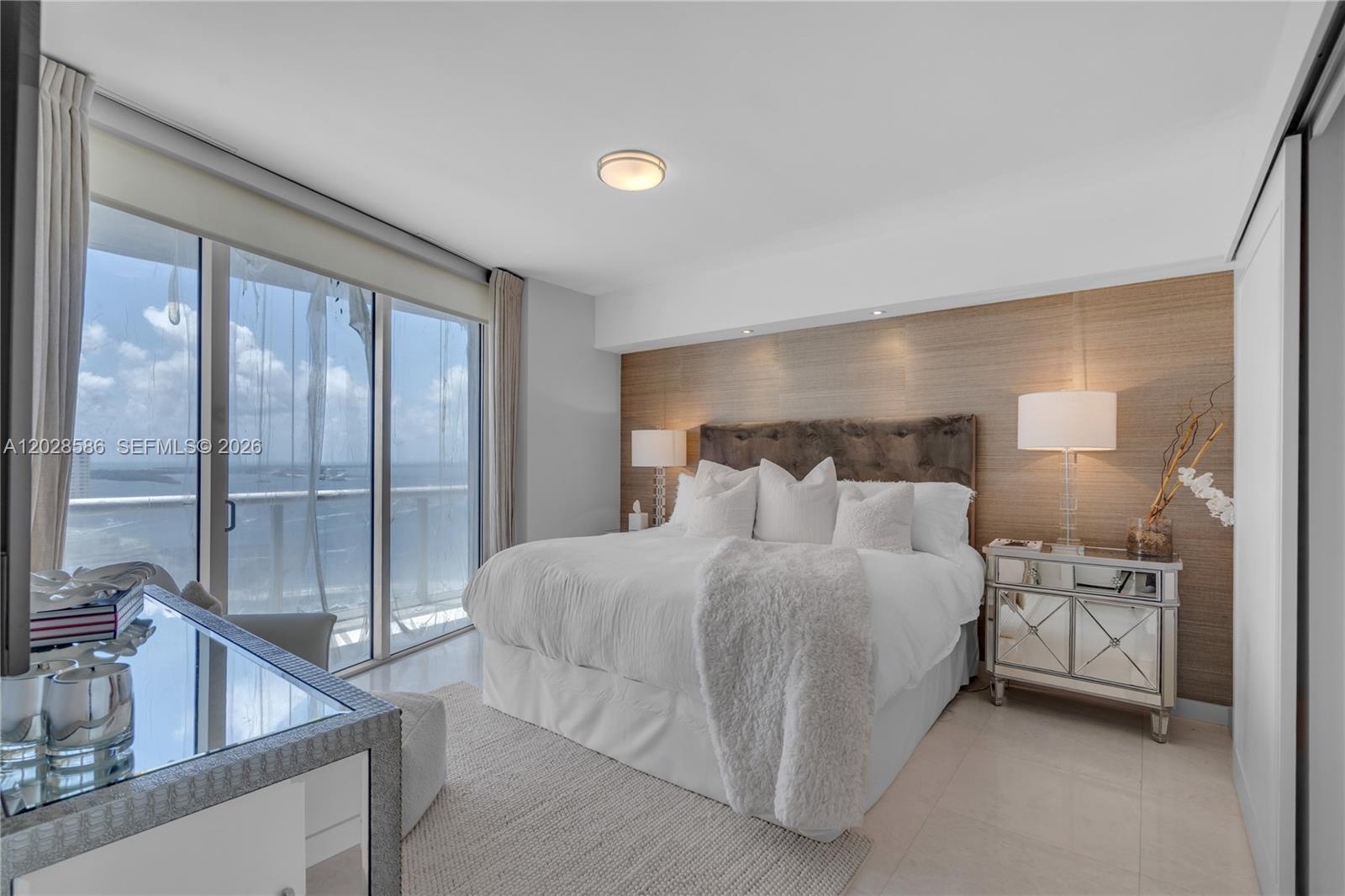 465 Brickell Ave #2703 Miami, FL 33131