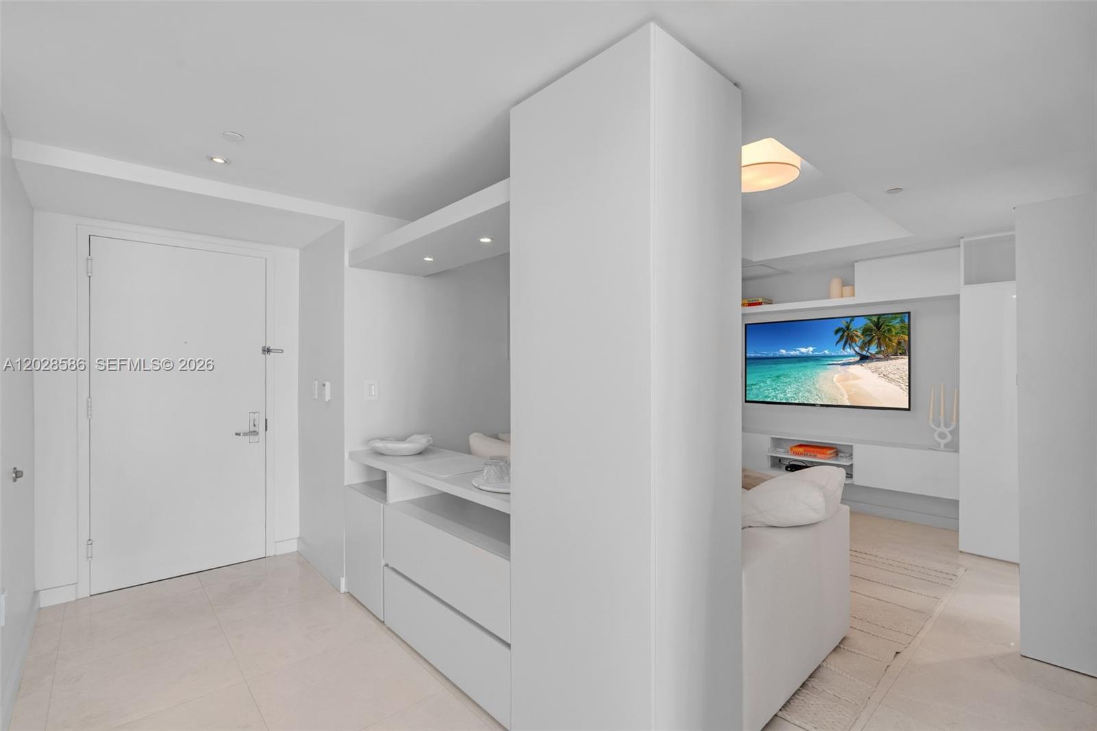 465 Brickell Ave #2703 Miami, FL 33131
