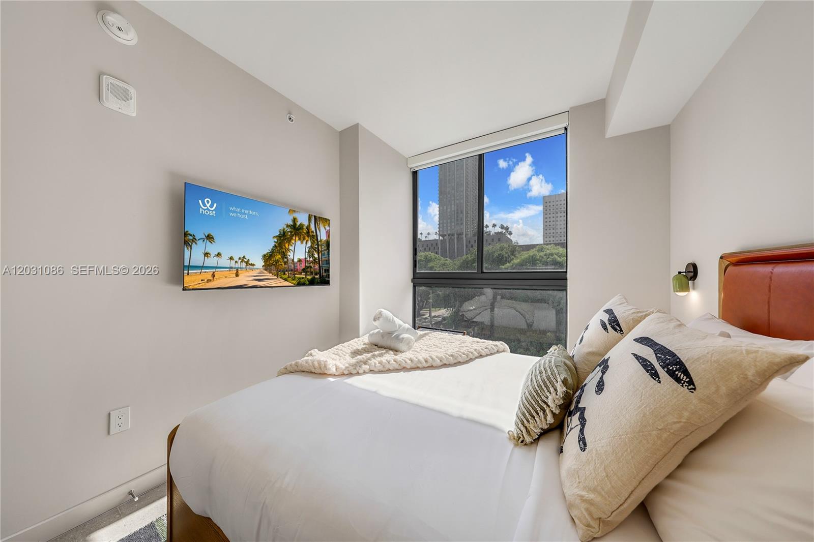 11 NE 6th St #301 Miami, FL 33132