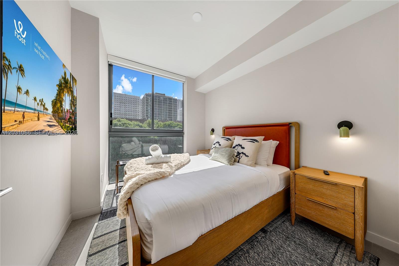 11 NE 6th St #301 Miami, FL 33132