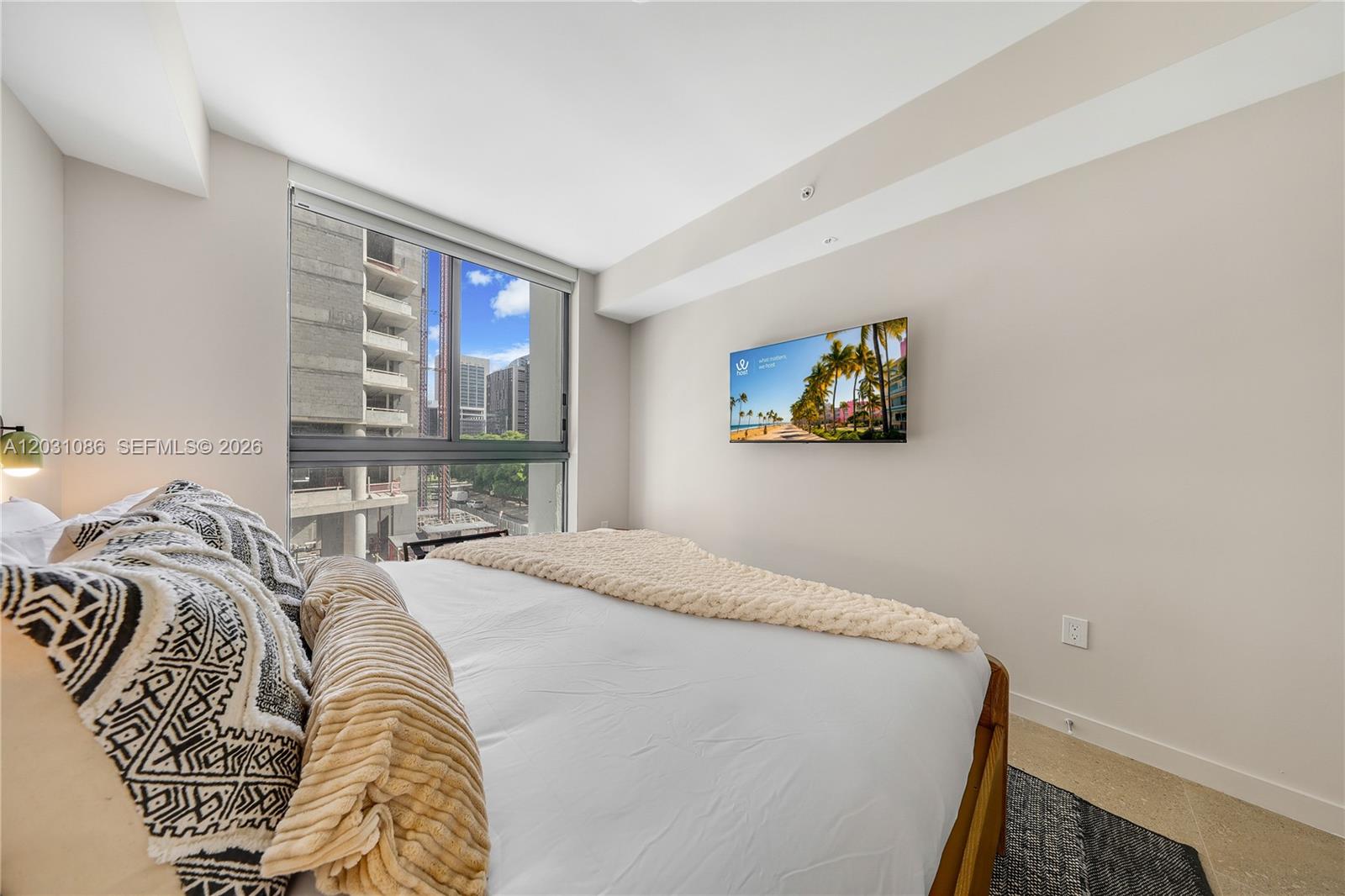 11 NE 6th St #301 Miami, FL 33132