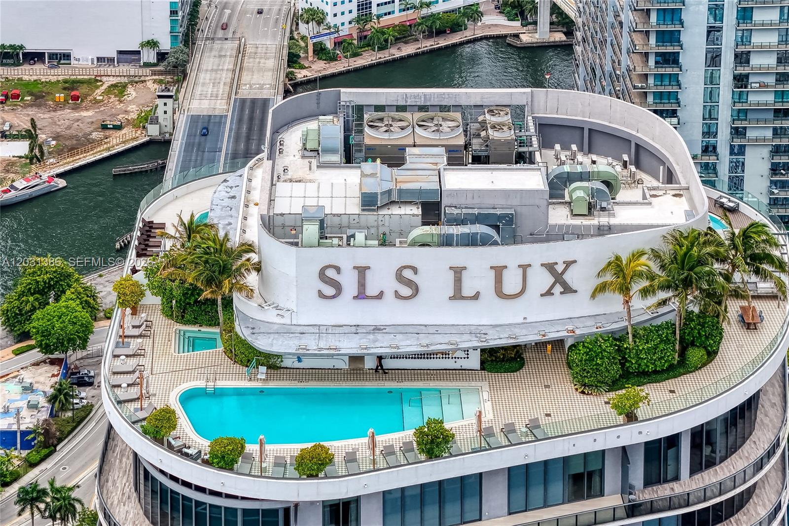 image SLS Lux45