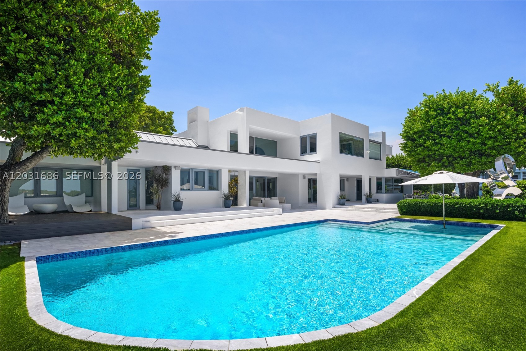 13395 Biscayne Bay Dr North Miami, FL 33181