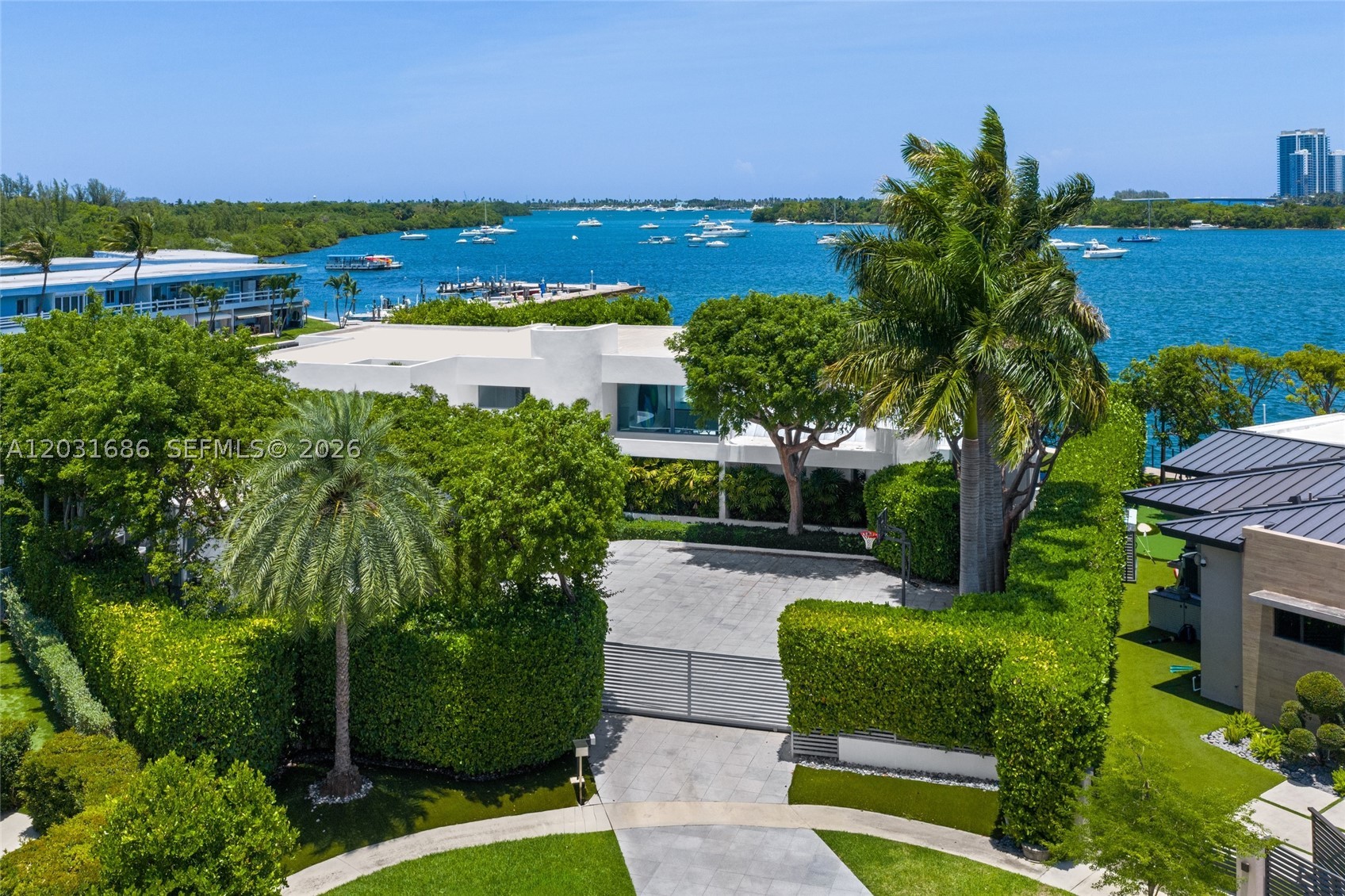13395 Biscayne Bay Dr North Miami, FL 33181