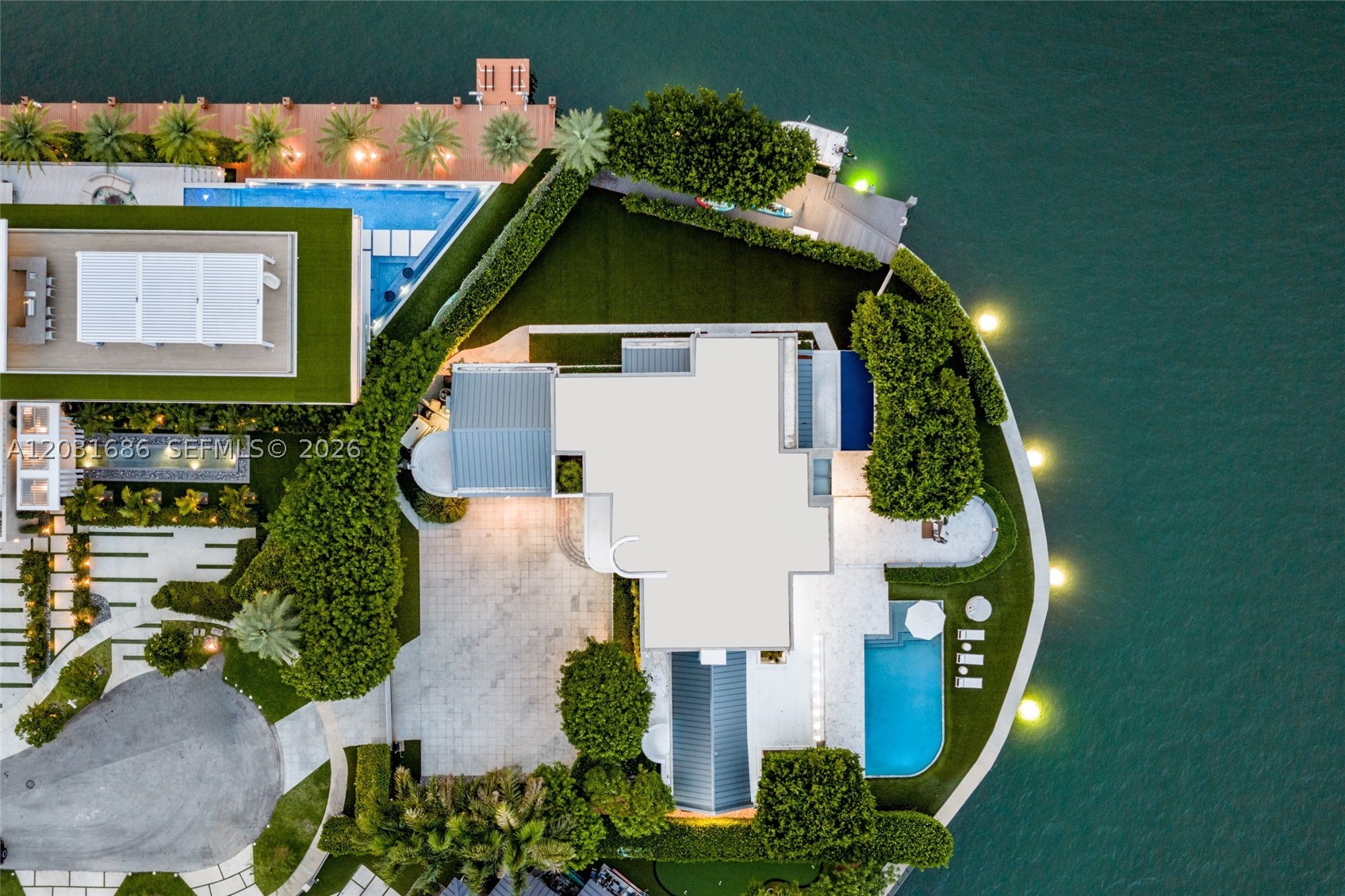 13395 Biscayne Bay Dr North Miami, FL 33181