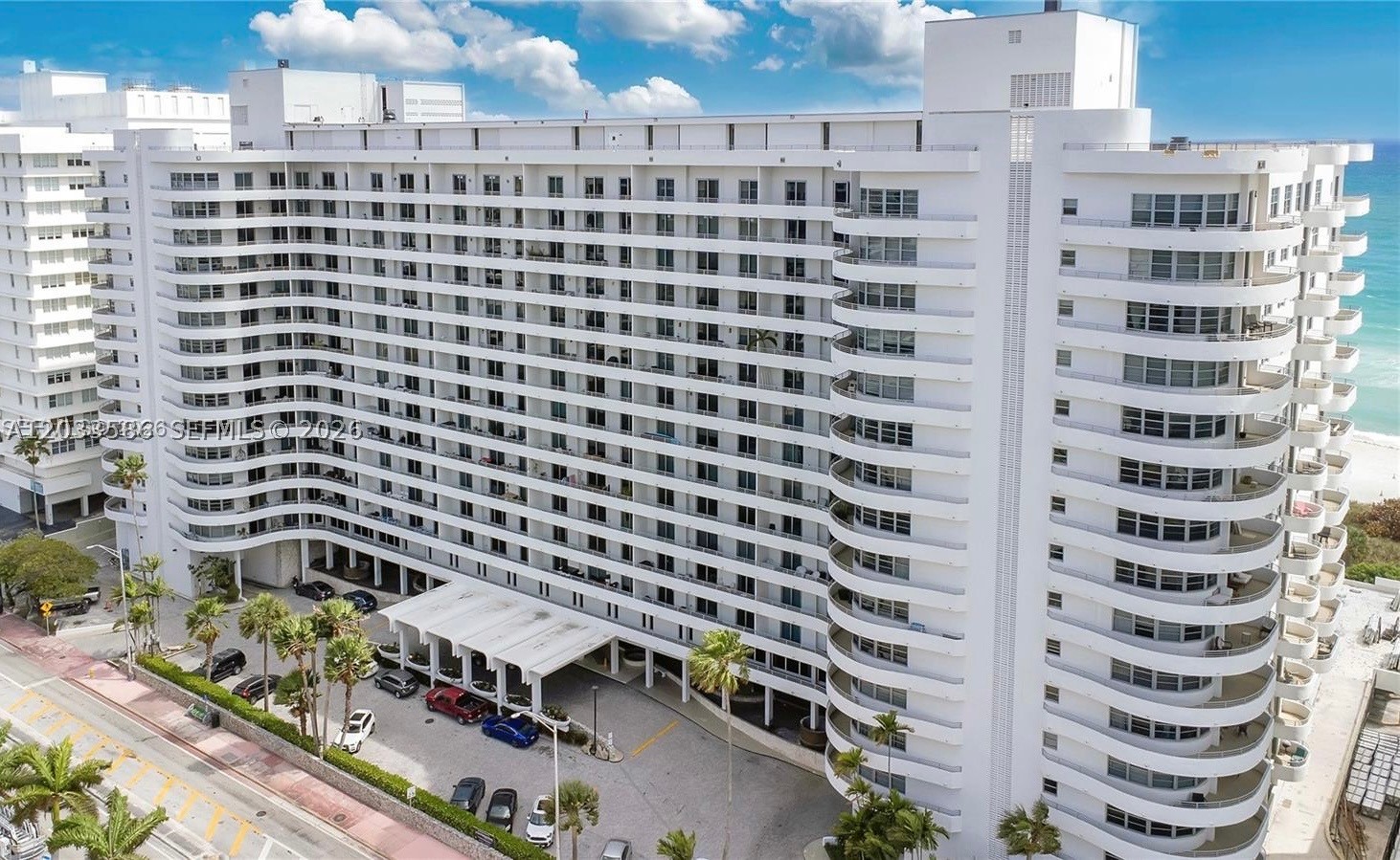 5555 Collins Ave #9V