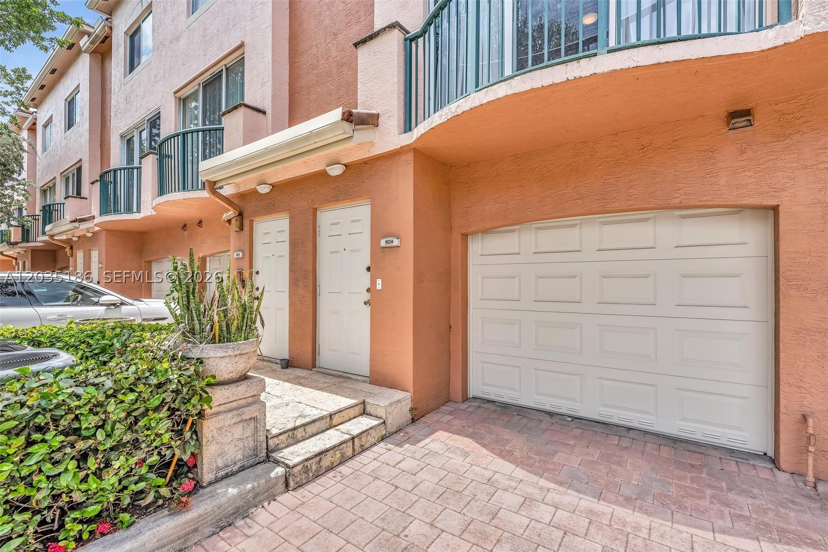 2107 SE 10th Ave #809