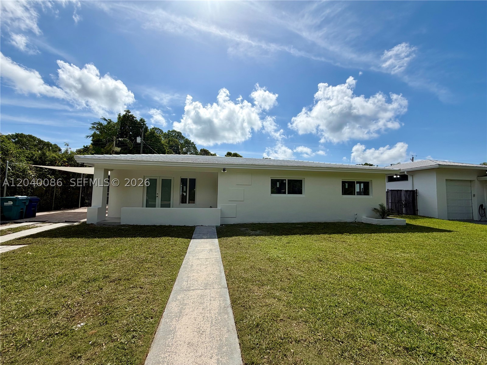 8235 SW 62nd Pl Miami, FL 33143