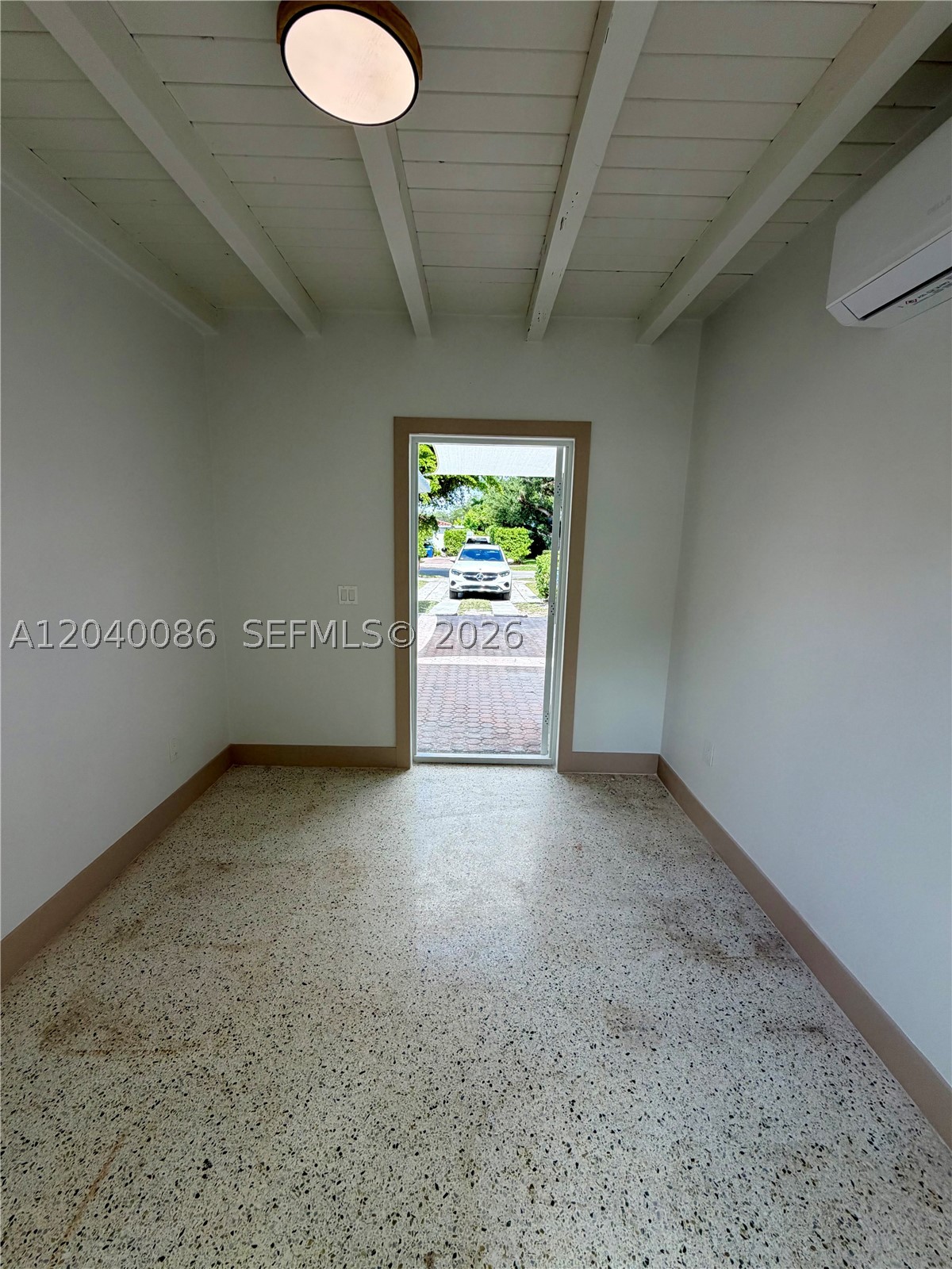 8235 SW 62nd Pl Miami, FL 33143