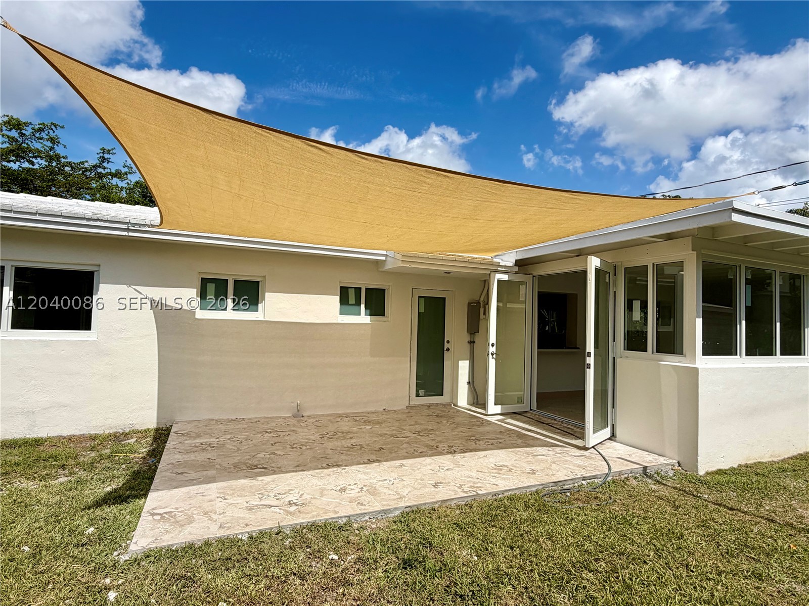 8235 SW 62nd Pl Miami, FL 33143