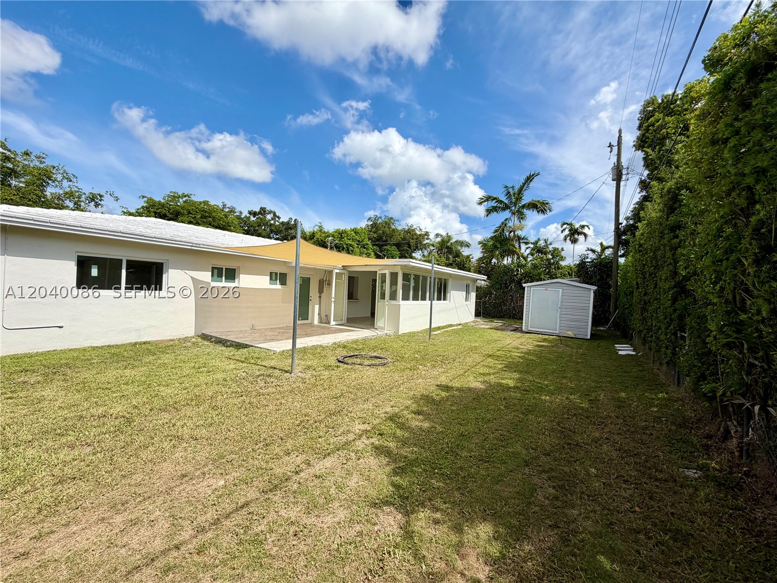 8235 SW 62nd Pl Miami, FL 33143