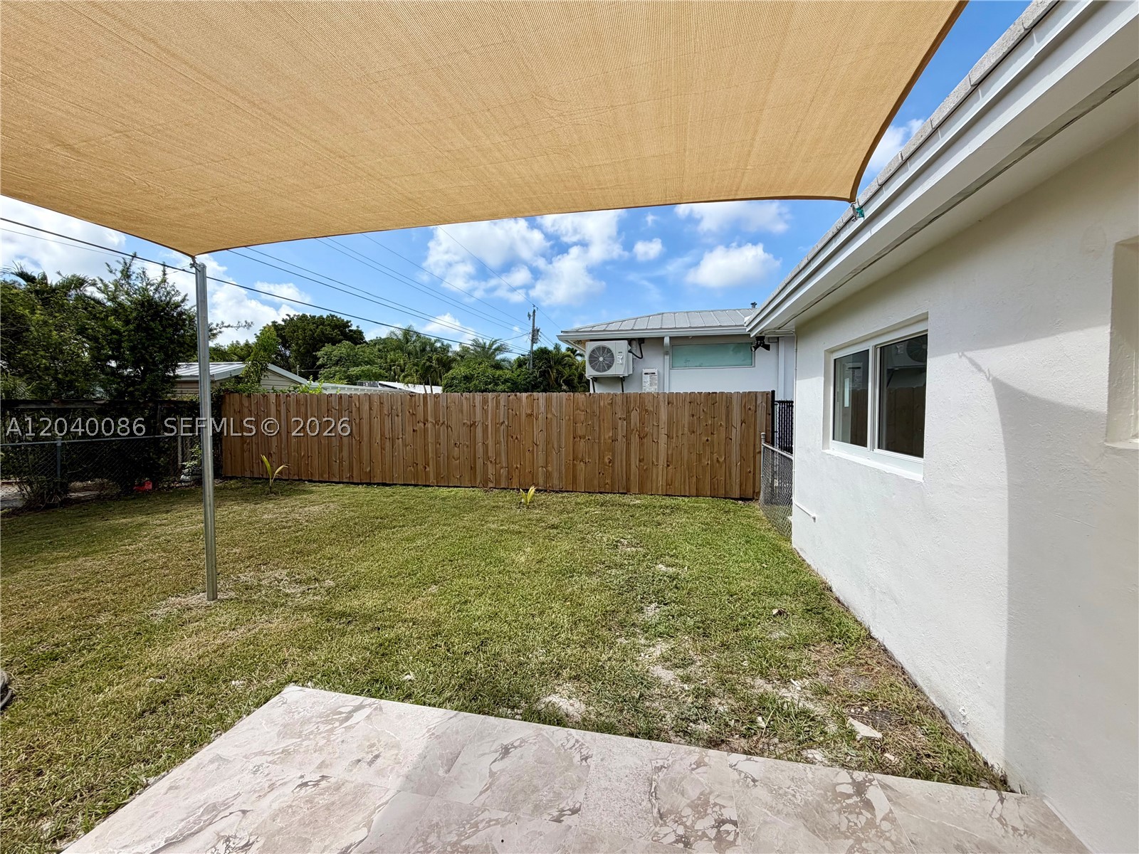 8235 SW 62nd Pl Miami, FL 33143