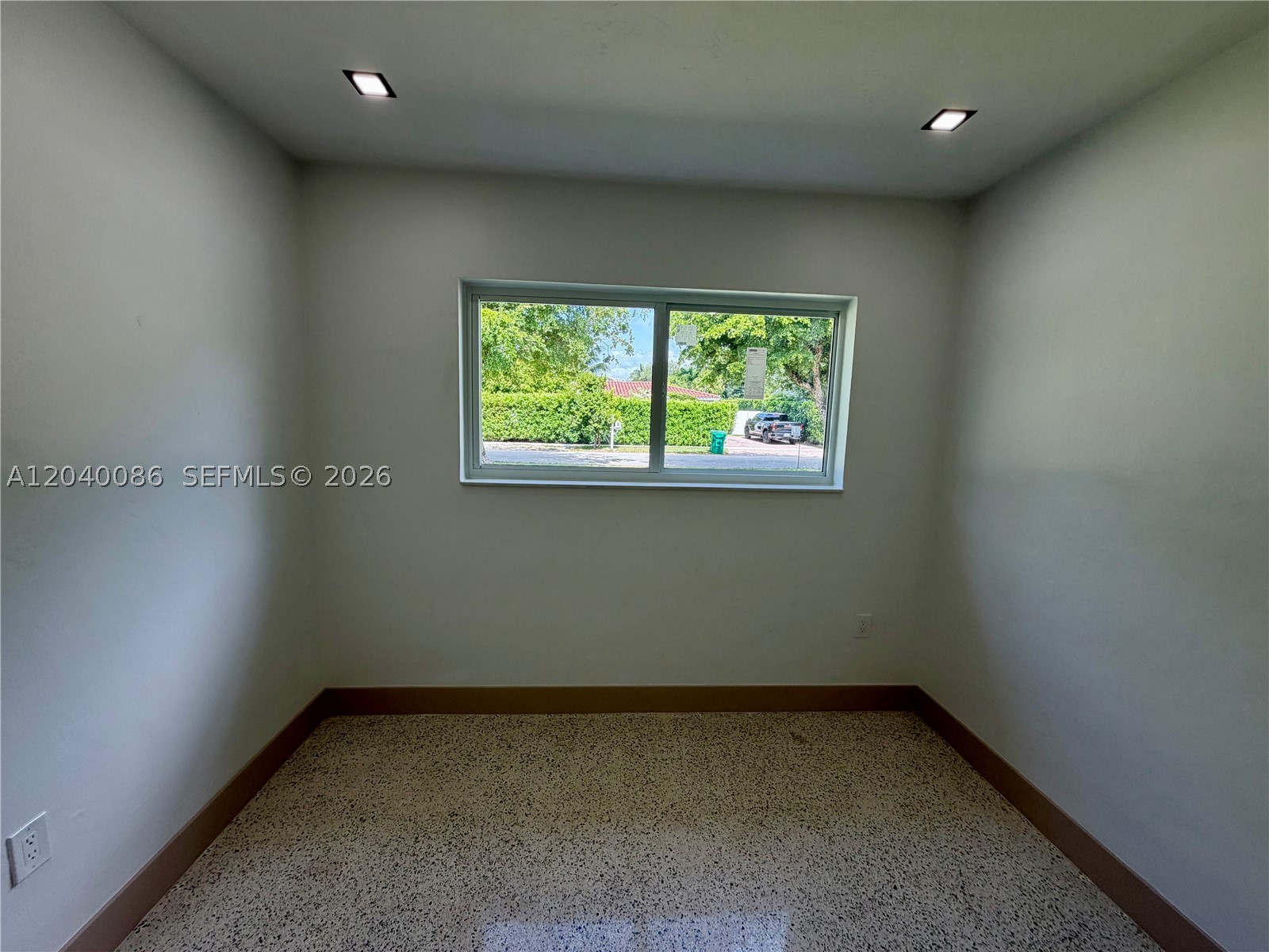 8235 SW 62nd Pl Miami, FL 33143