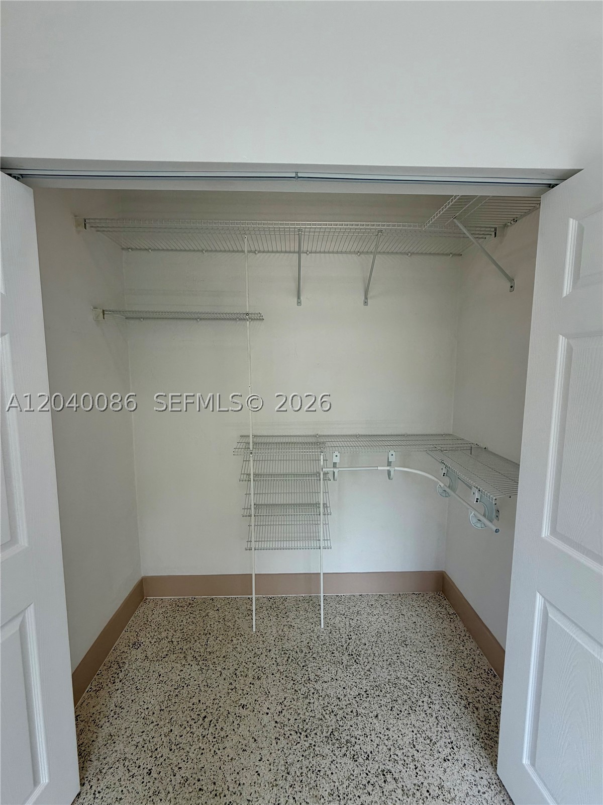 8235 SW 62nd Pl Miami, FL 33143